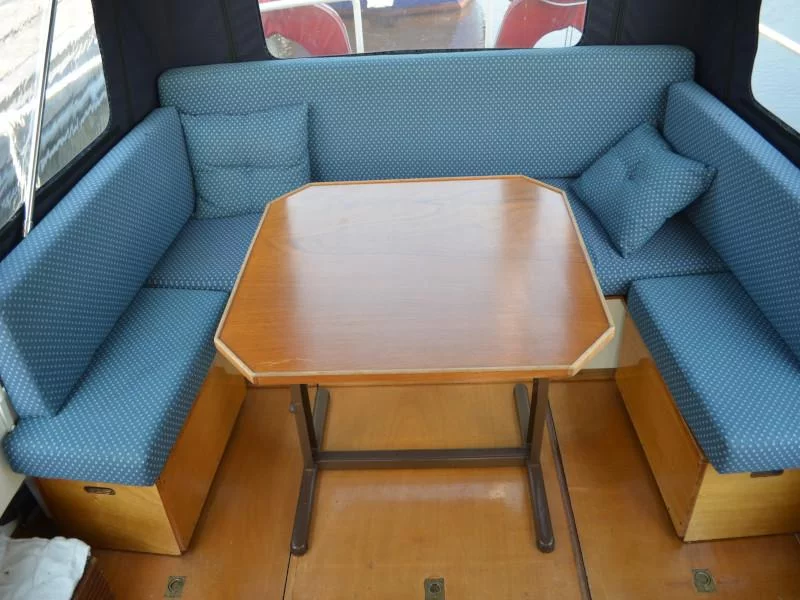 Doerak 850 OK (Eau Sauvage) Interior image - 4