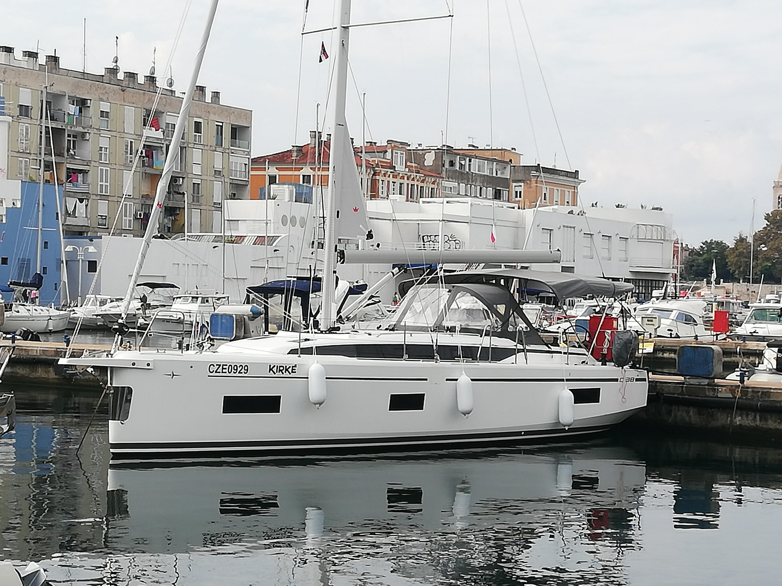 Photo #2 - Bavaria C38 (2 heads) (Kirke) in Zadar - 9222