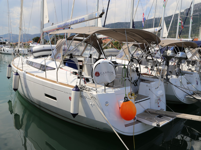 Photo #3 - Sun Odyssey 409 (Miu Miu) en Kastela - 18010