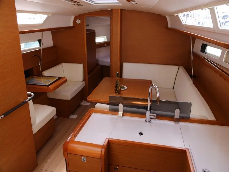 Sun Odyssey 409 (Miu Miu) Interior image - 3