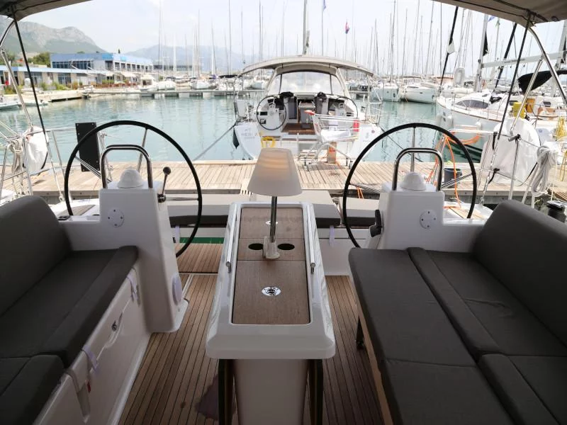 Dufour 460 Grand Large 4 cabin (Sea Hawk)  - 17