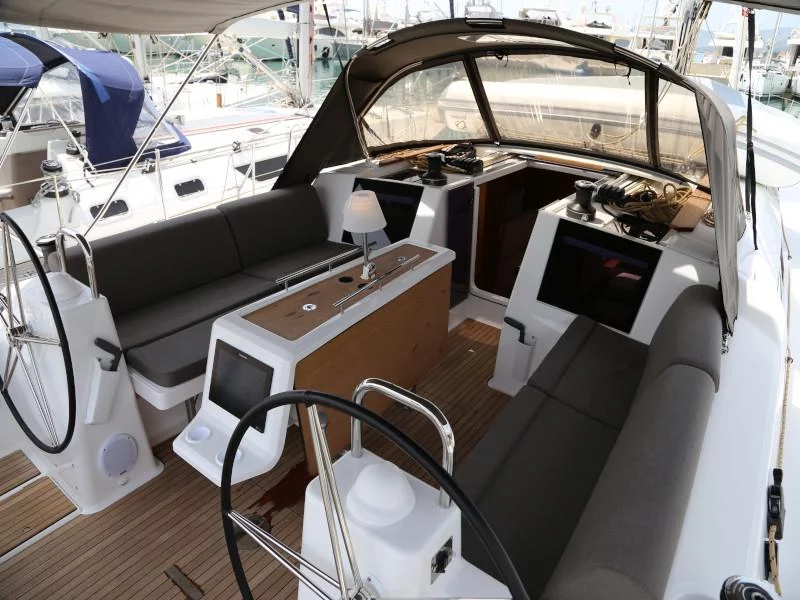 Dufour 460 Grand Large 4 cabin (Sea Hawk)  - 18