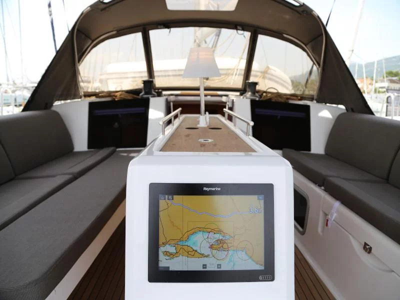 Dufour 460 Grand Large 4 cabin (Sea Hawk)  - 7