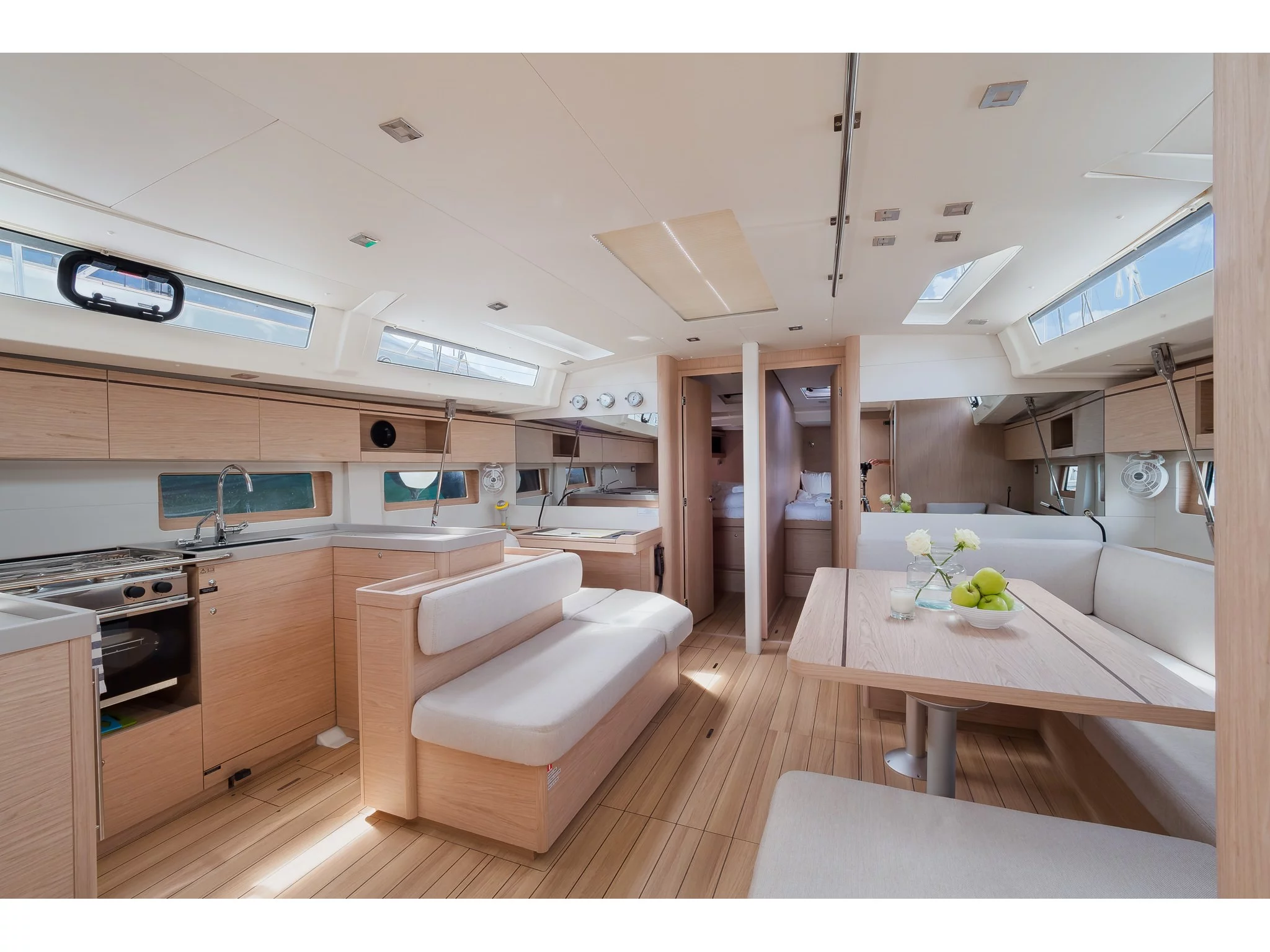 Oceanis 51.1 (OCEAN HOUSE (WITH AC&)) Interior image - 8