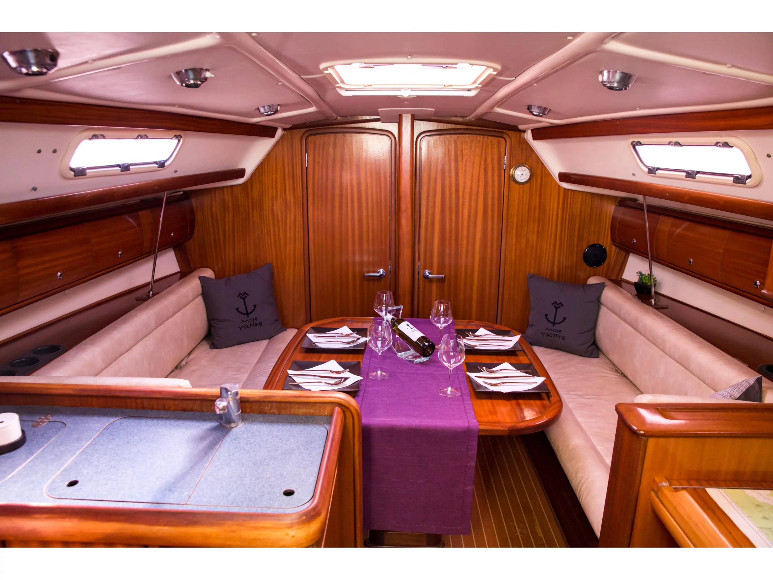 Bavaria 36 (KONSTANTINOS) Interior image - 5