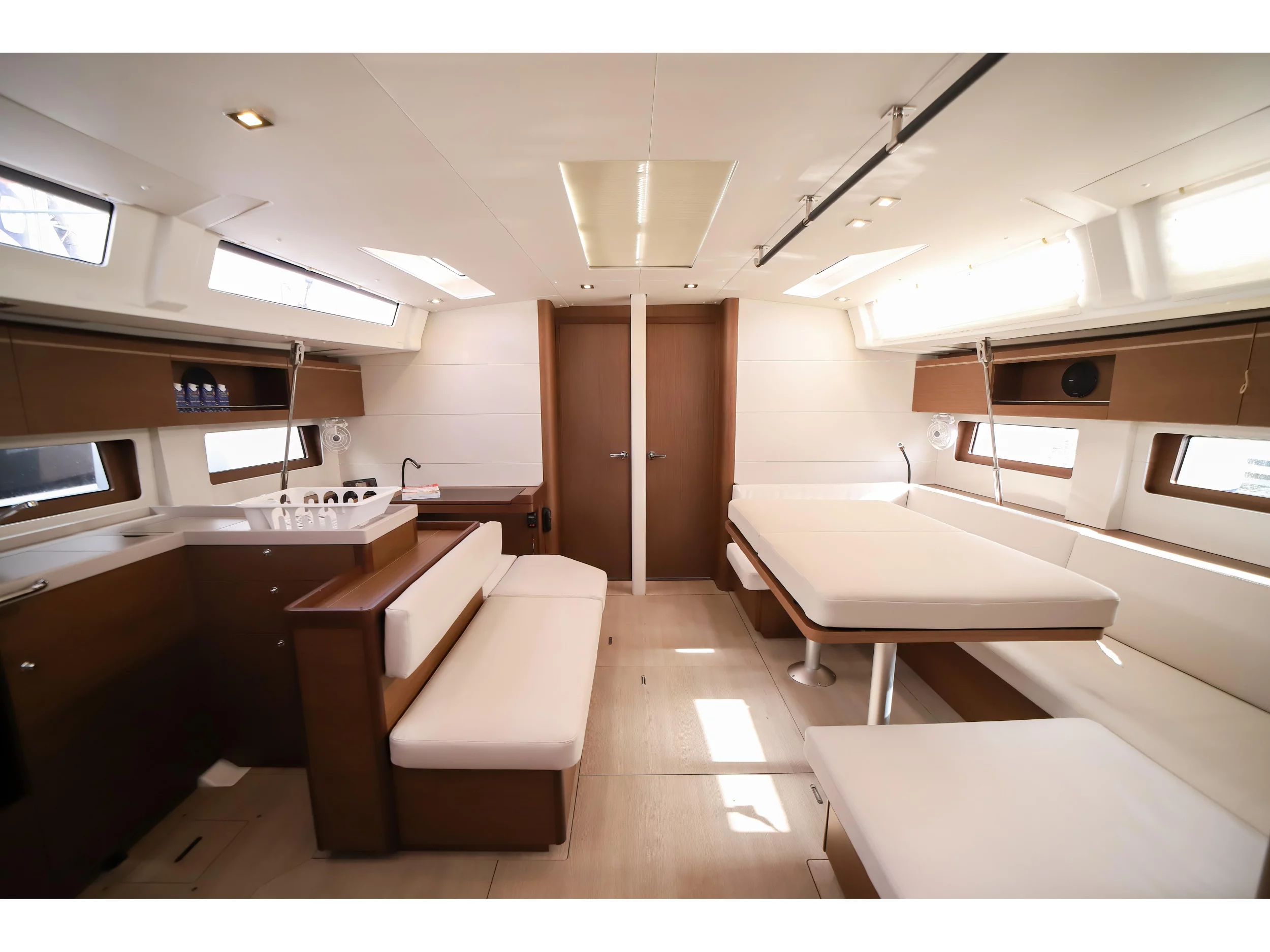 Oceanis 51.1 (Artemide - Comfort line) Interior image - 23