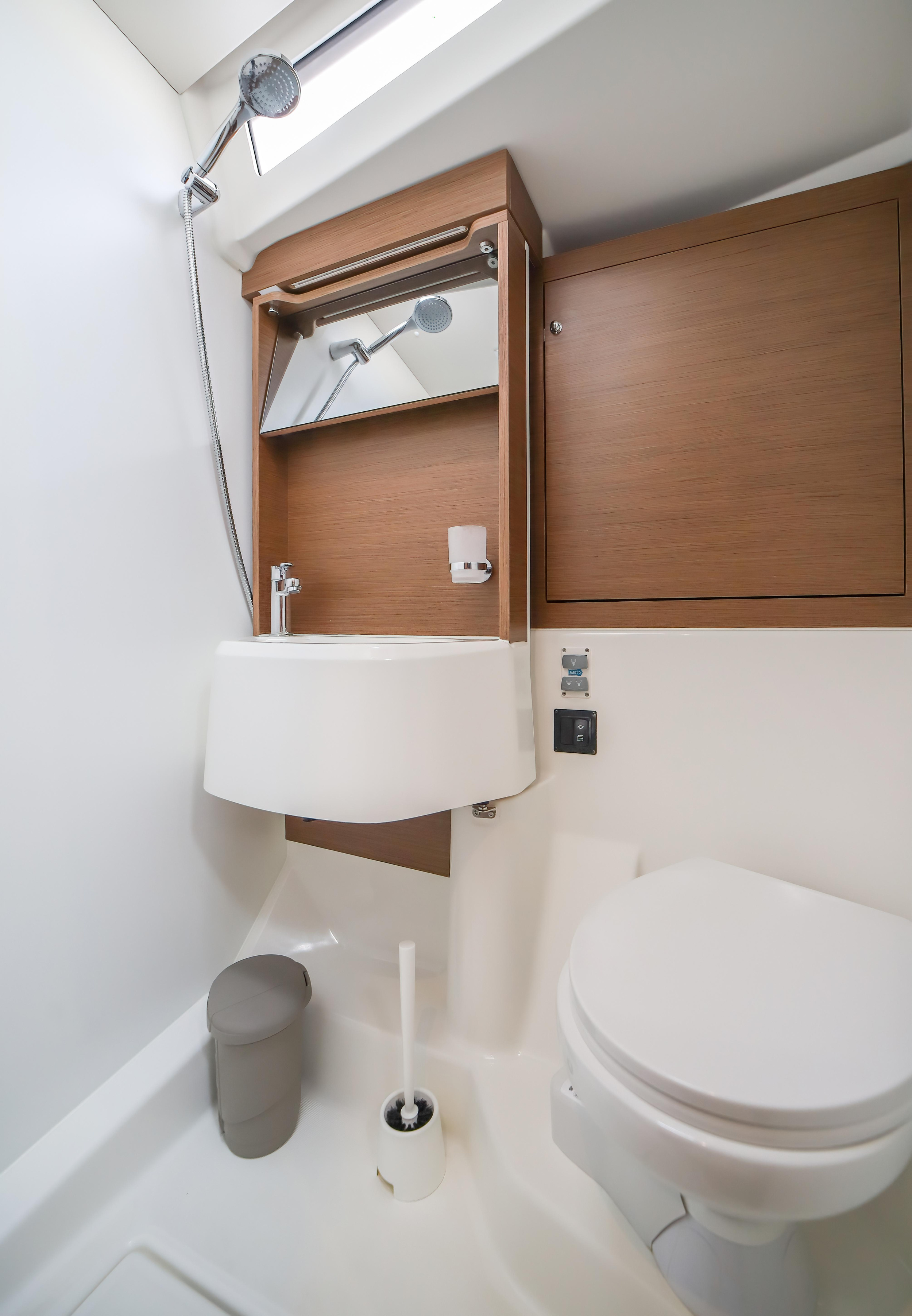 Photo #2 - Oceanis 51.1 (Artemide - Comfort line) in Olbia - 8769