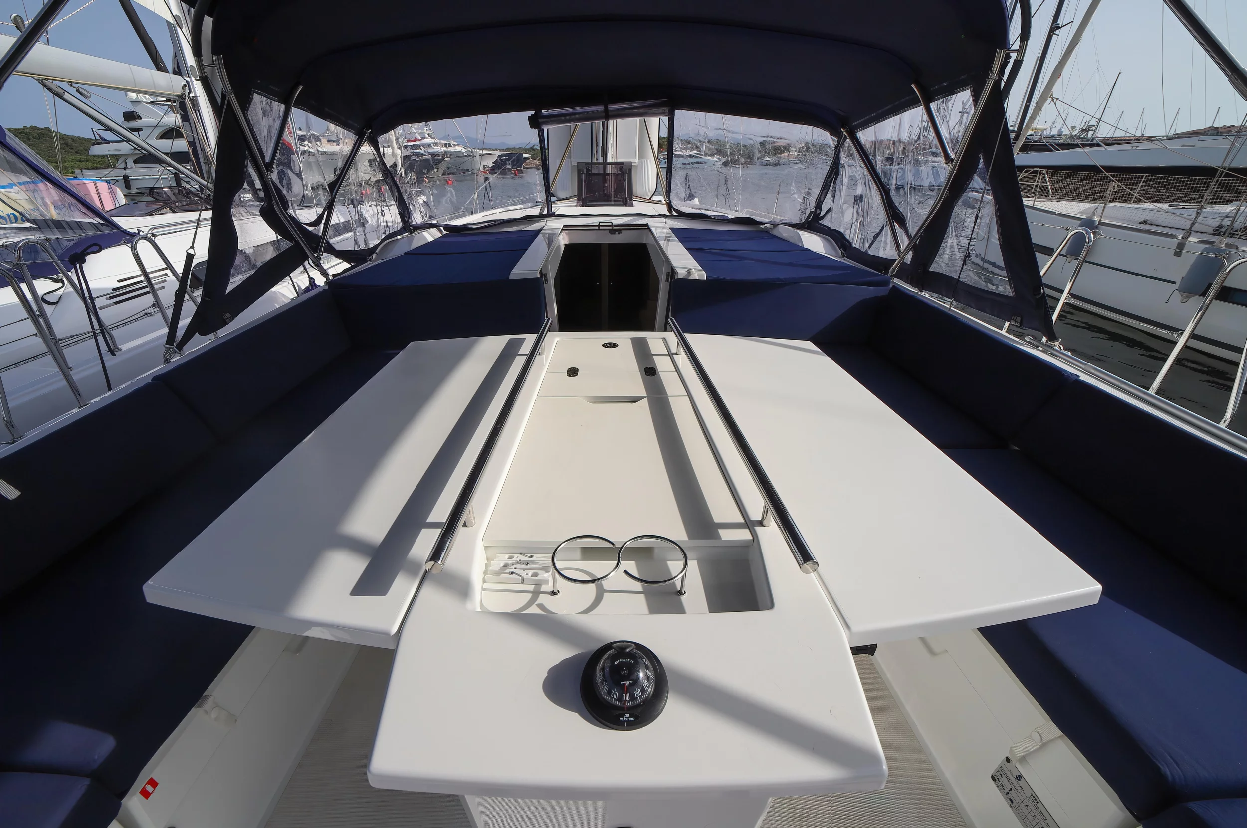 Oceanis 51.1 (Artemide - Comfort line)  - 12