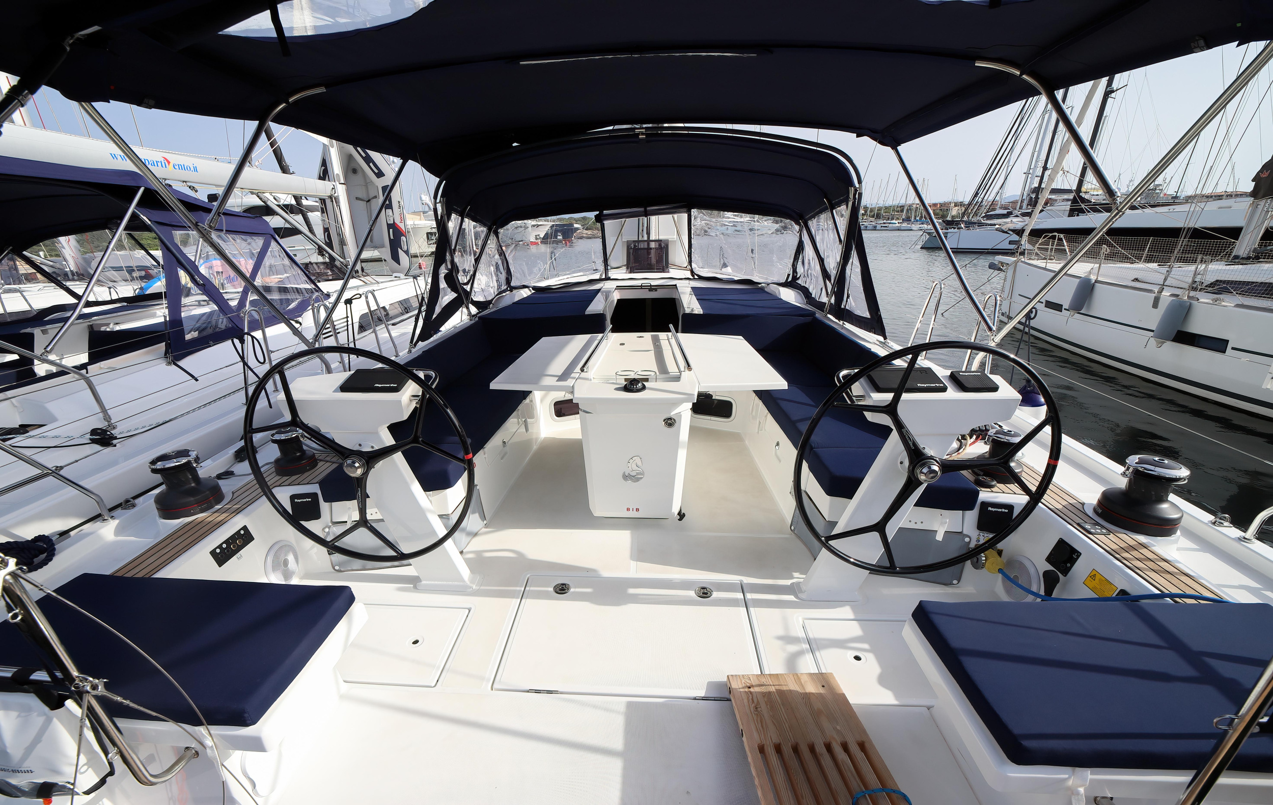 Photo #3 - Oceanis 51.1 (Artemide - Comfort line) in Olbia - 8769