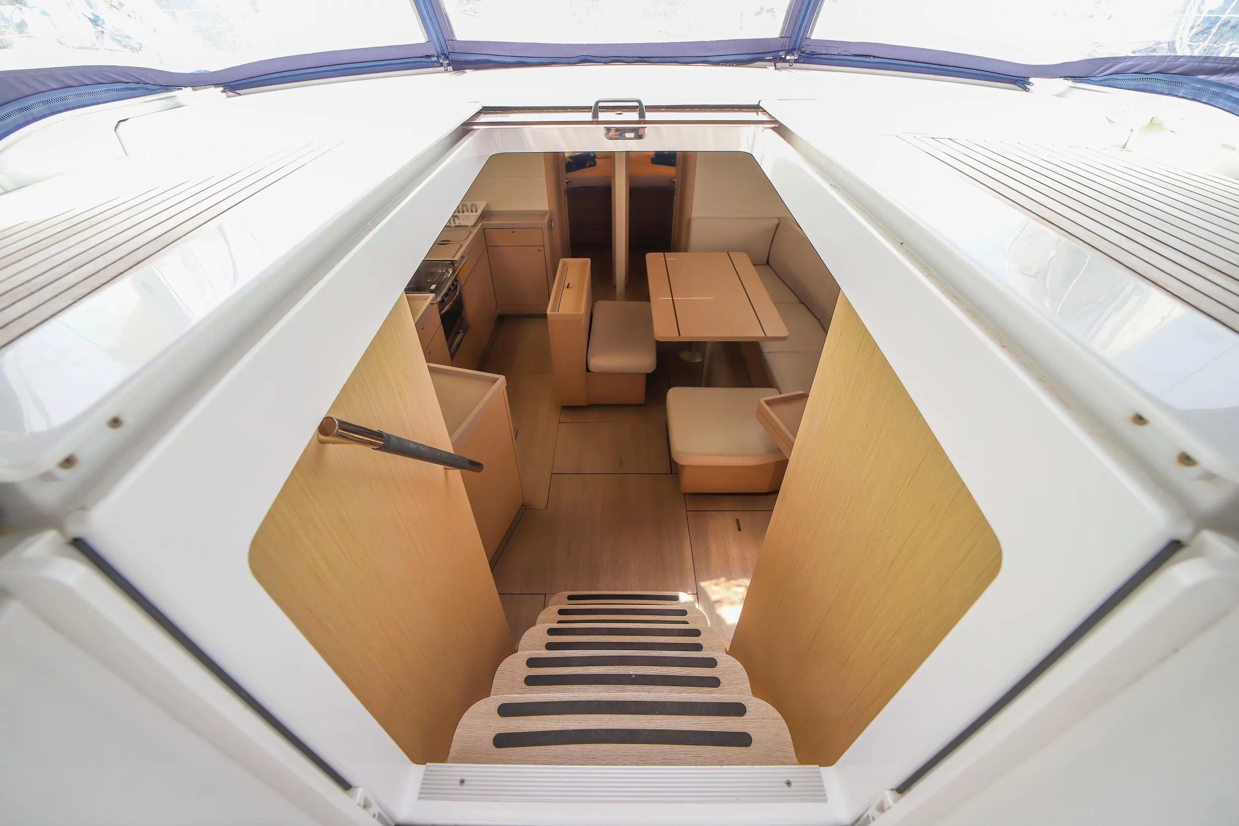Oceanis 46.1 (Eonia - Comfort line)  - 10