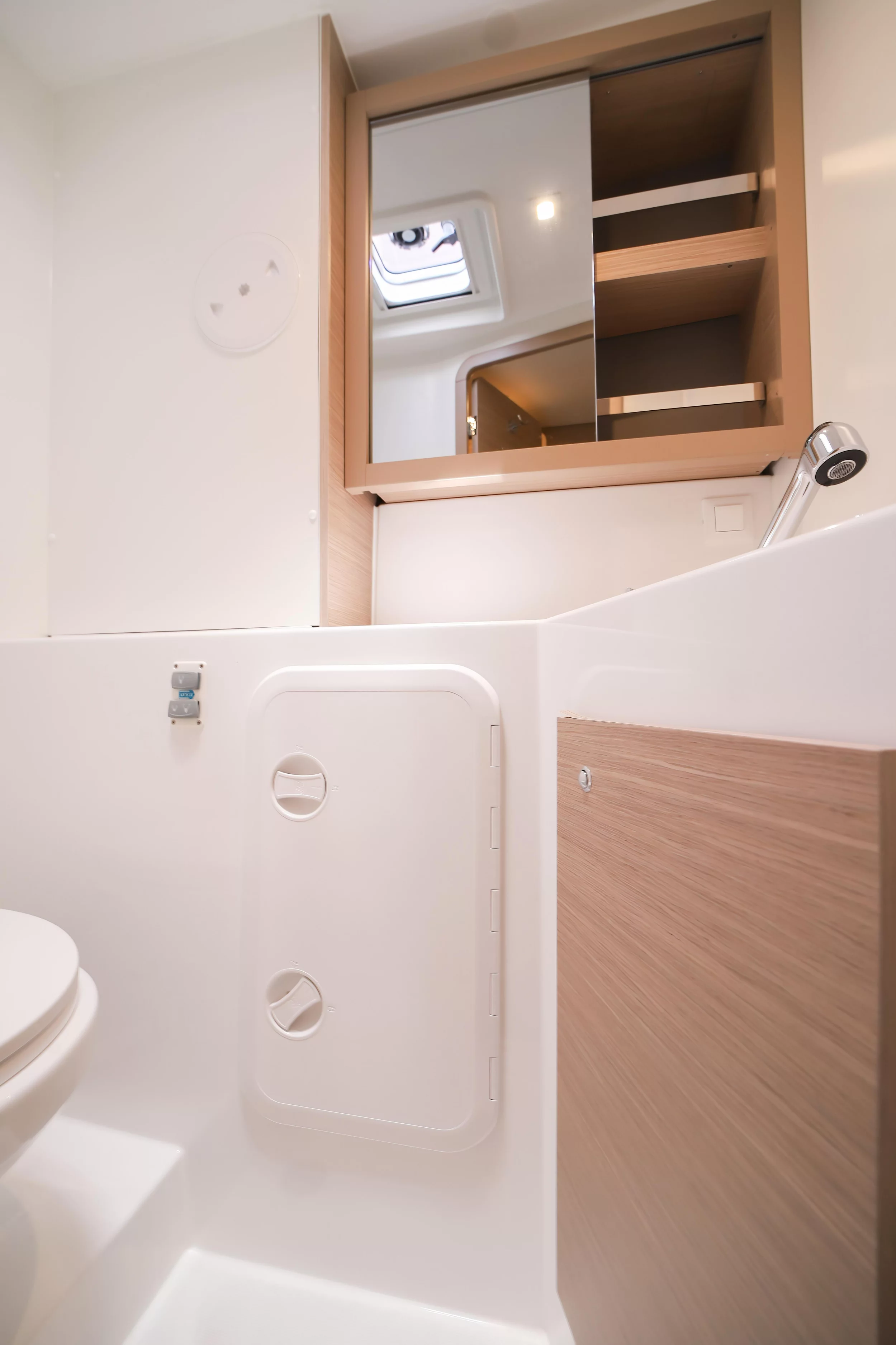 Lagoon 42 (Panella - Premium line)  - 17
