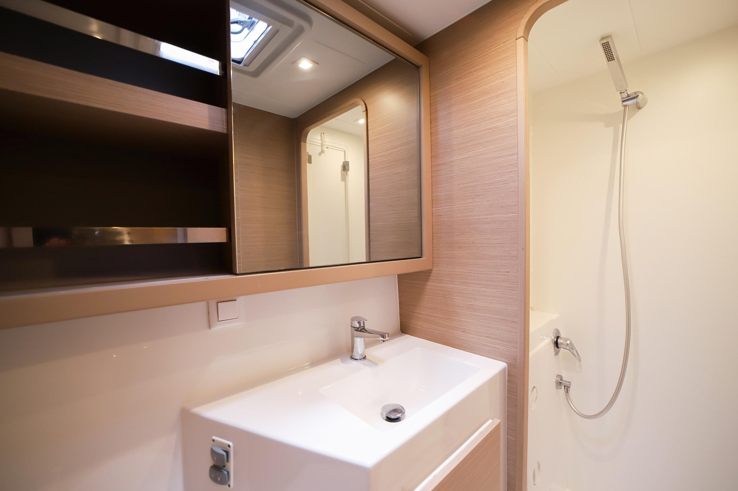 Photo #10 - Lagoon 42 (Panella - Premium line) en Olbia - 7852