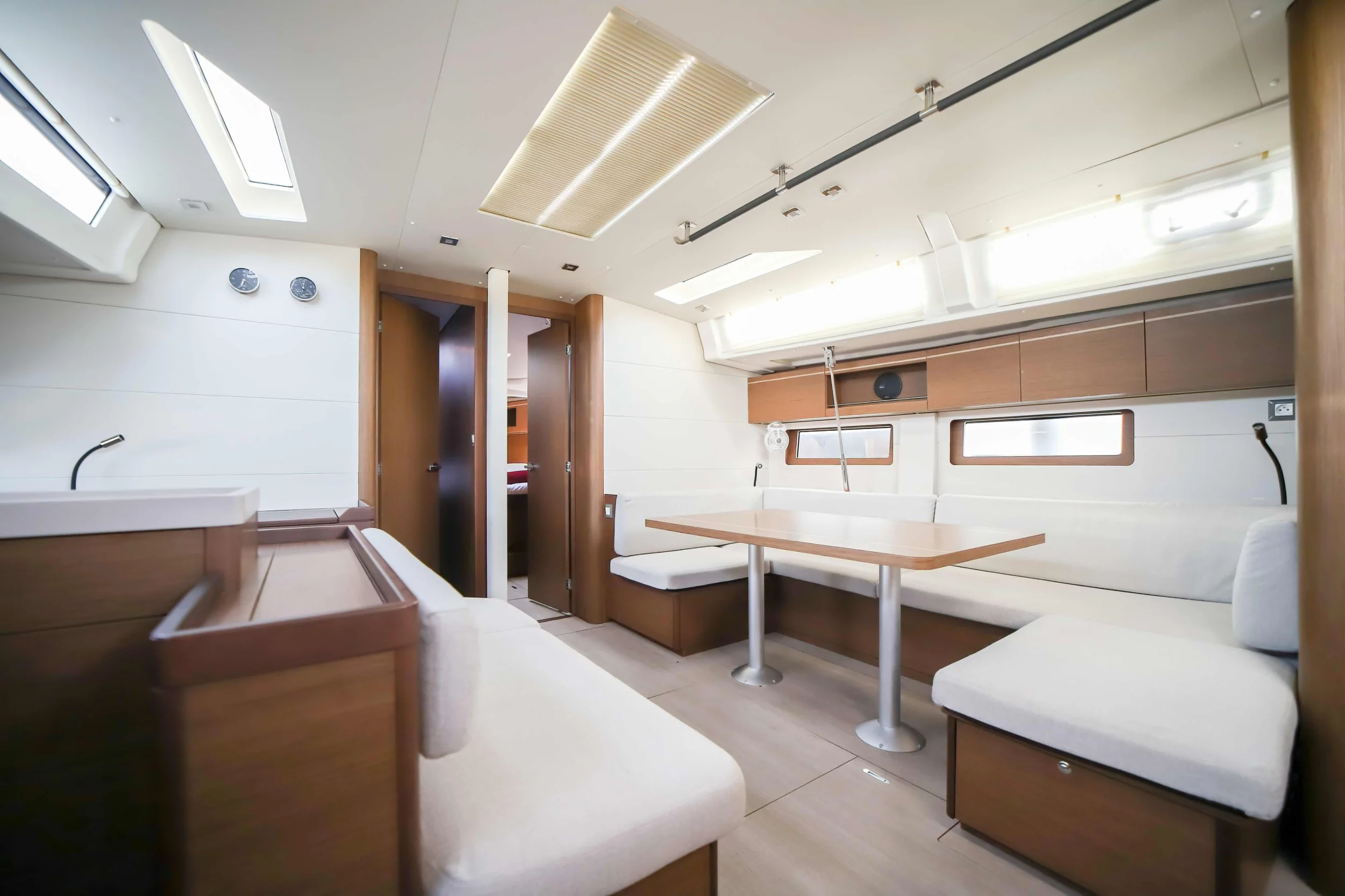 Oceanis 51.1 (Sea Dream - Comfort line)  - 16