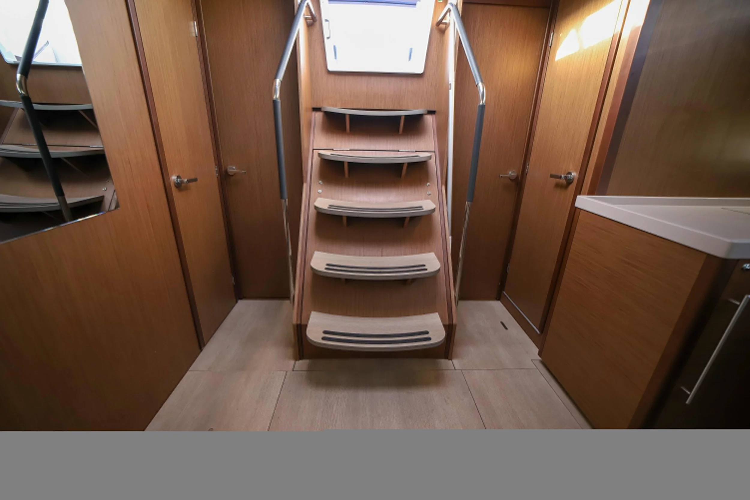 Oceanis 51.1 (Sea Dream - Comfort line)  - 18