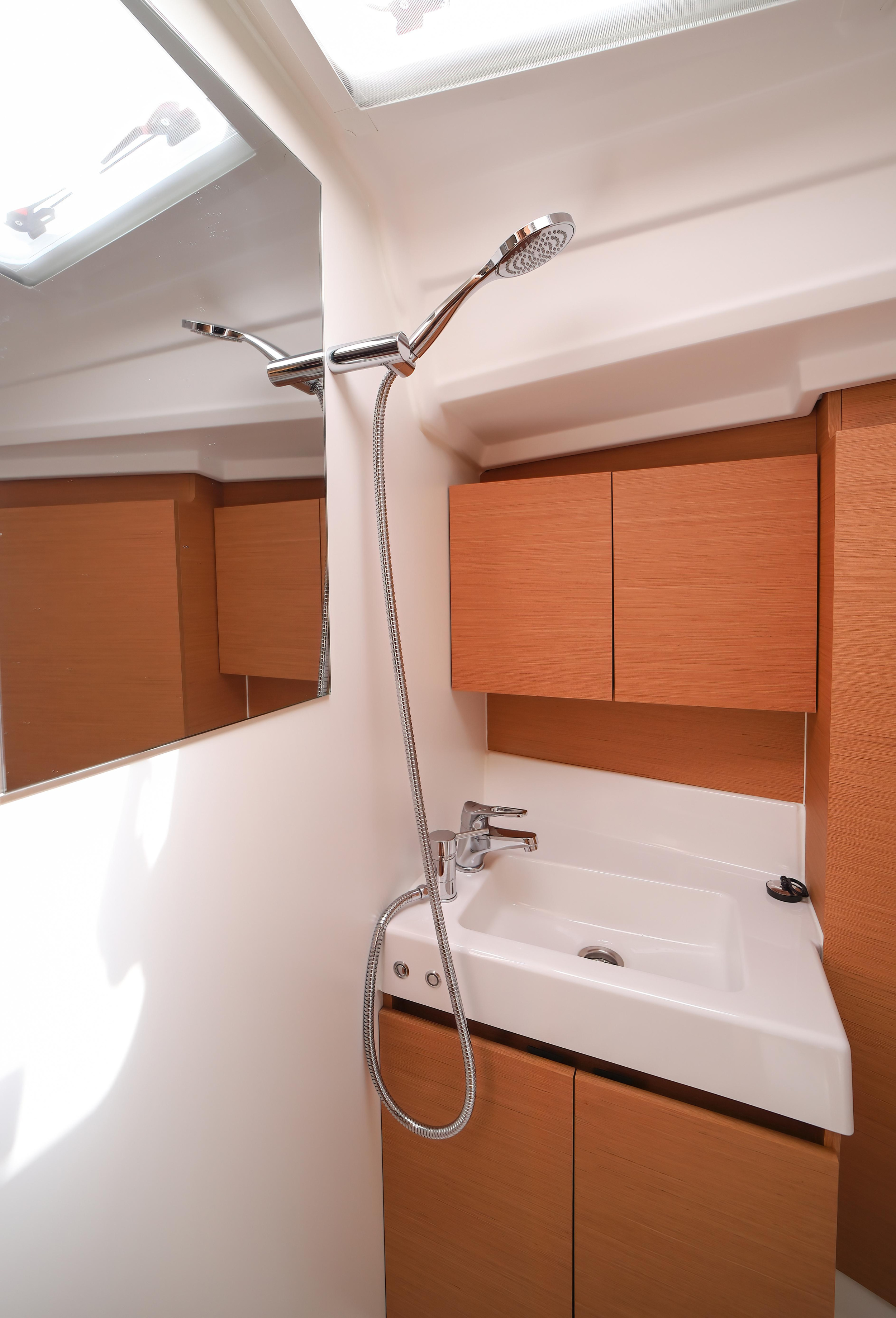 Photo #5 - Sun Odyssey 380 (Twenty-One Cent - Comfort line) in Olbia - 7867