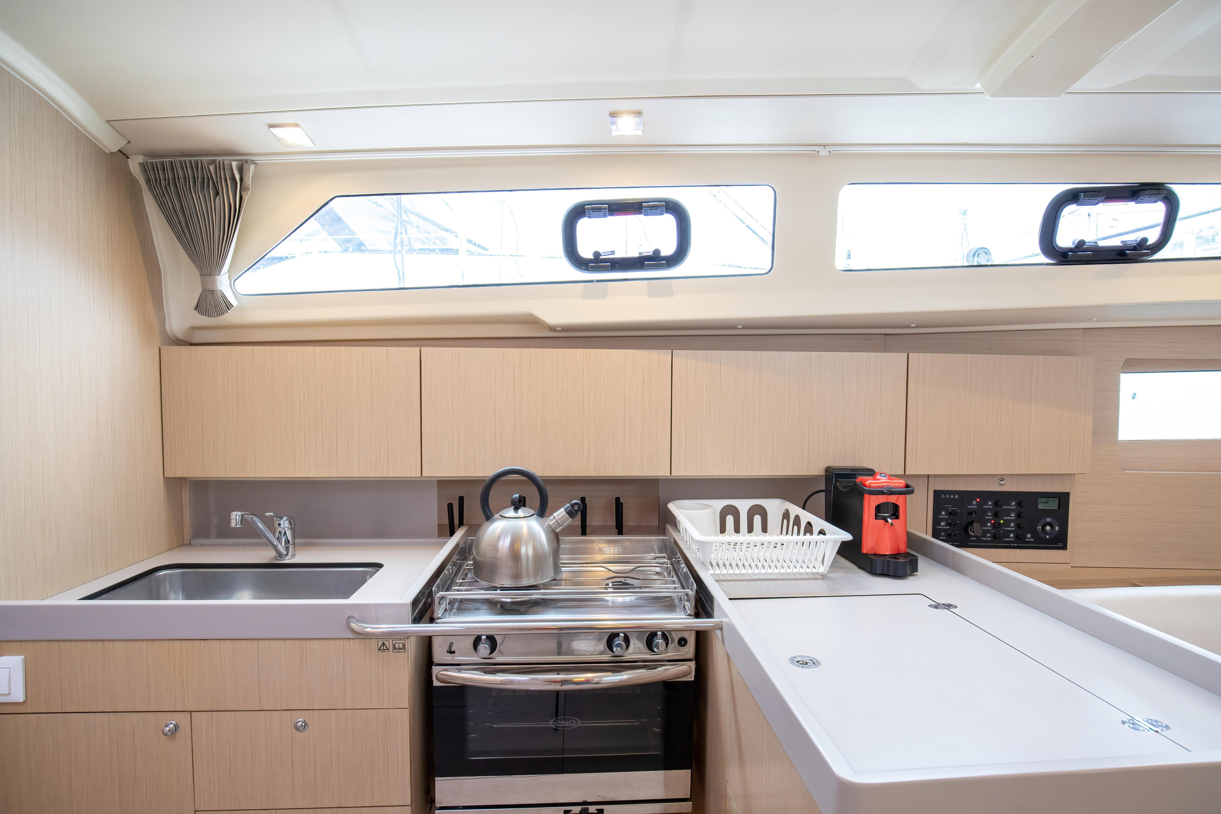 Photo #12 - Oceanis 41.1 (Arianna - Standard line) in Capo d'Orlando - 25296