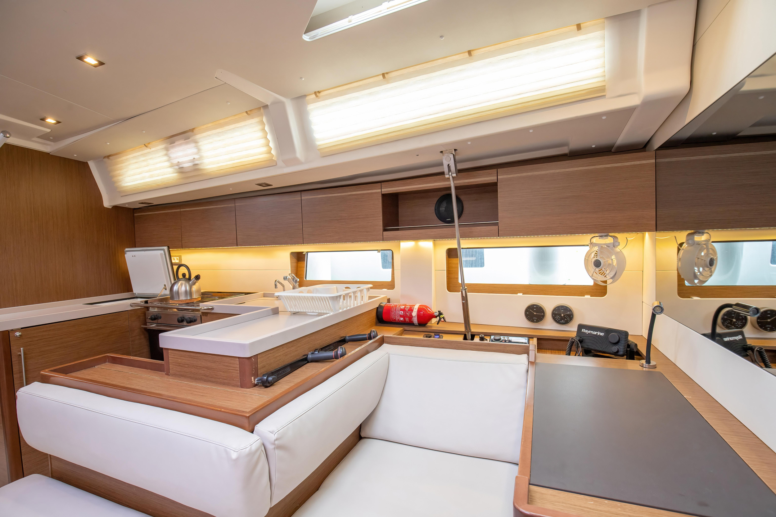 Photo #25 - Oceanis 51.1 (Calipso - Comfort line) en Portorosa - 24549