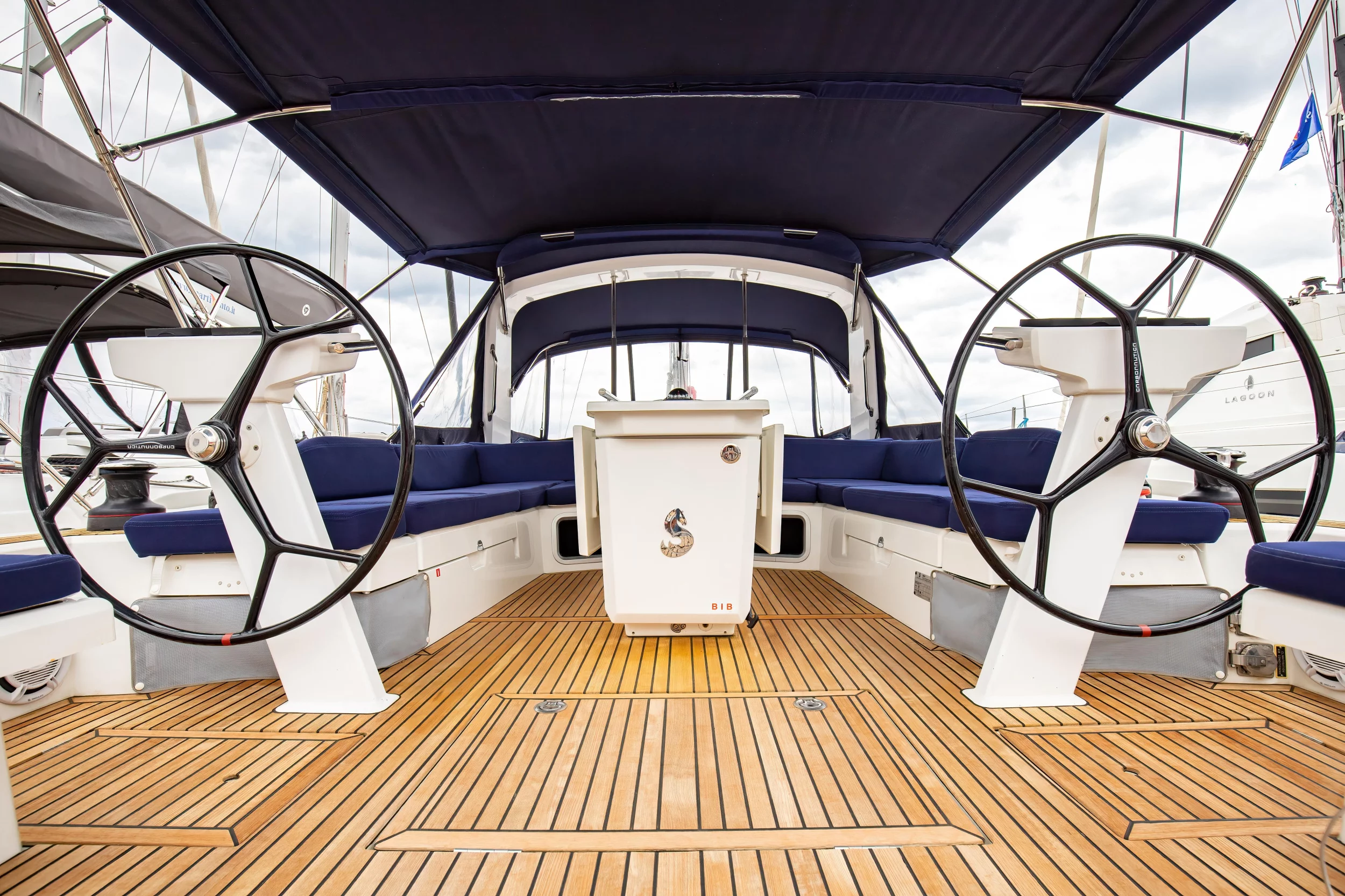 Oceanis 51.1 (Calipso - Comfort line)  - 16