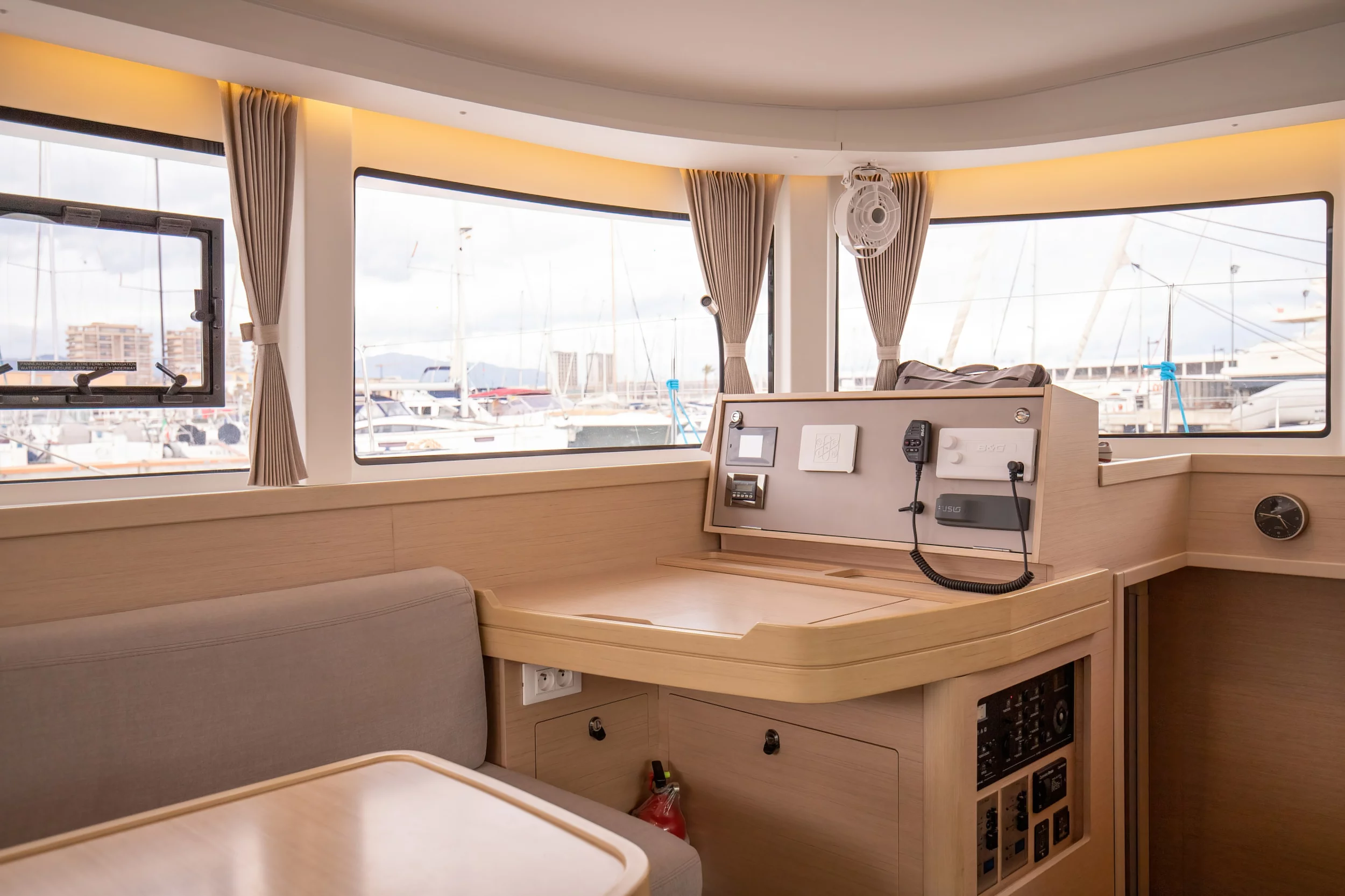 Lagoon 42 (Emozione - Premium line)  - 39
