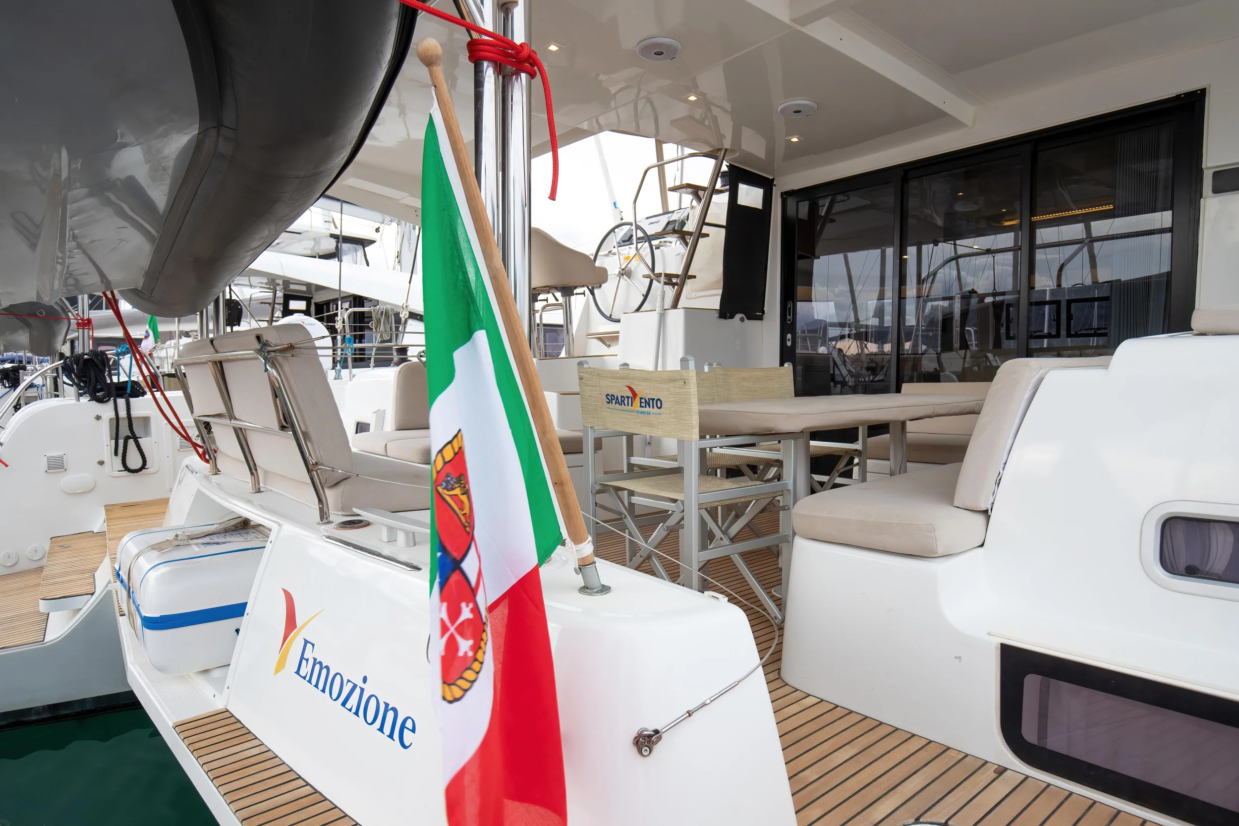 Lagoon 42 (Emozione - Premium line)  - 5