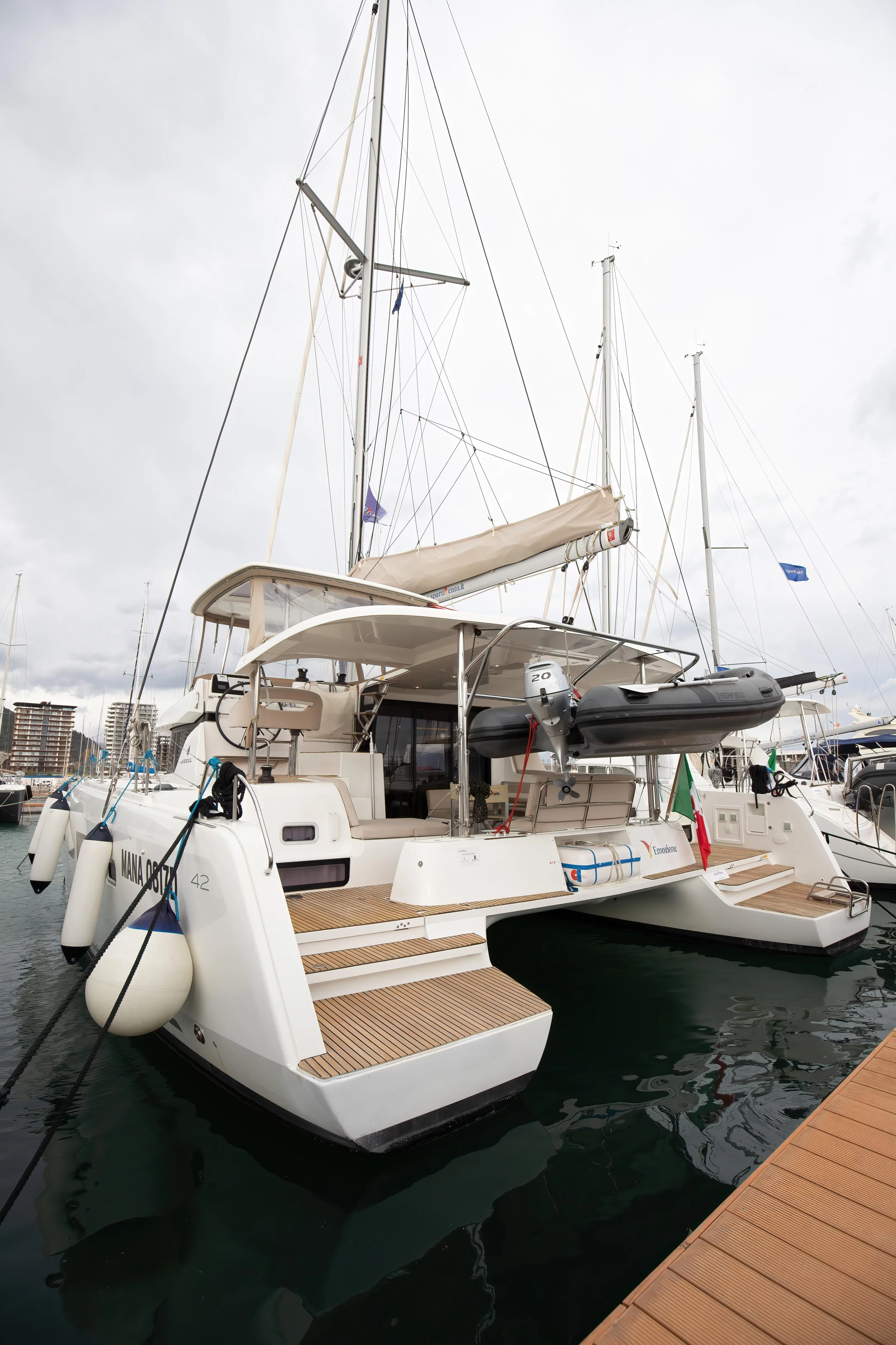 Lagoon 42 (Emozione - Premium line)  - 20