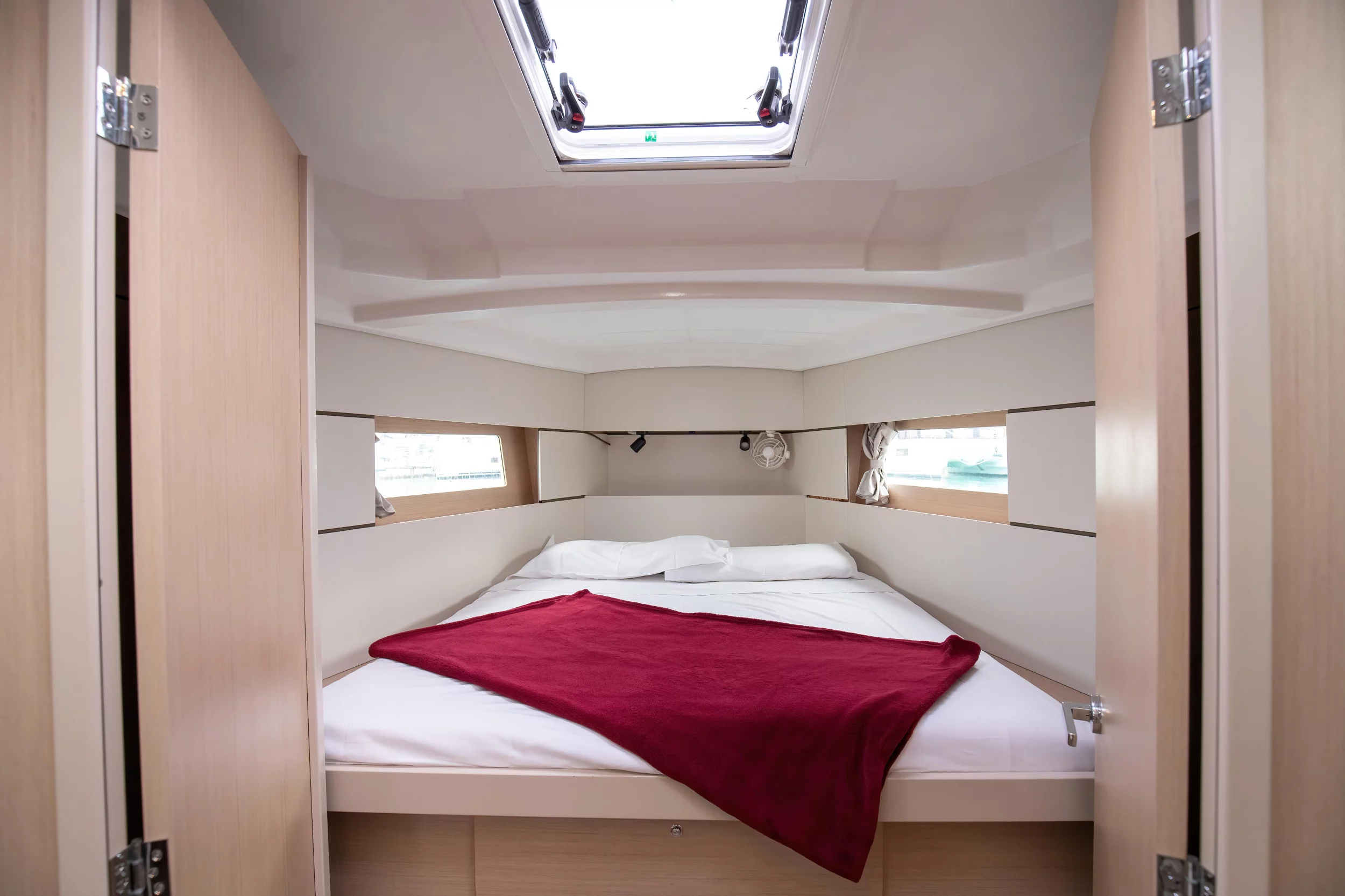 Oceanis 38.1 (Eos - Comfort line)  - 18