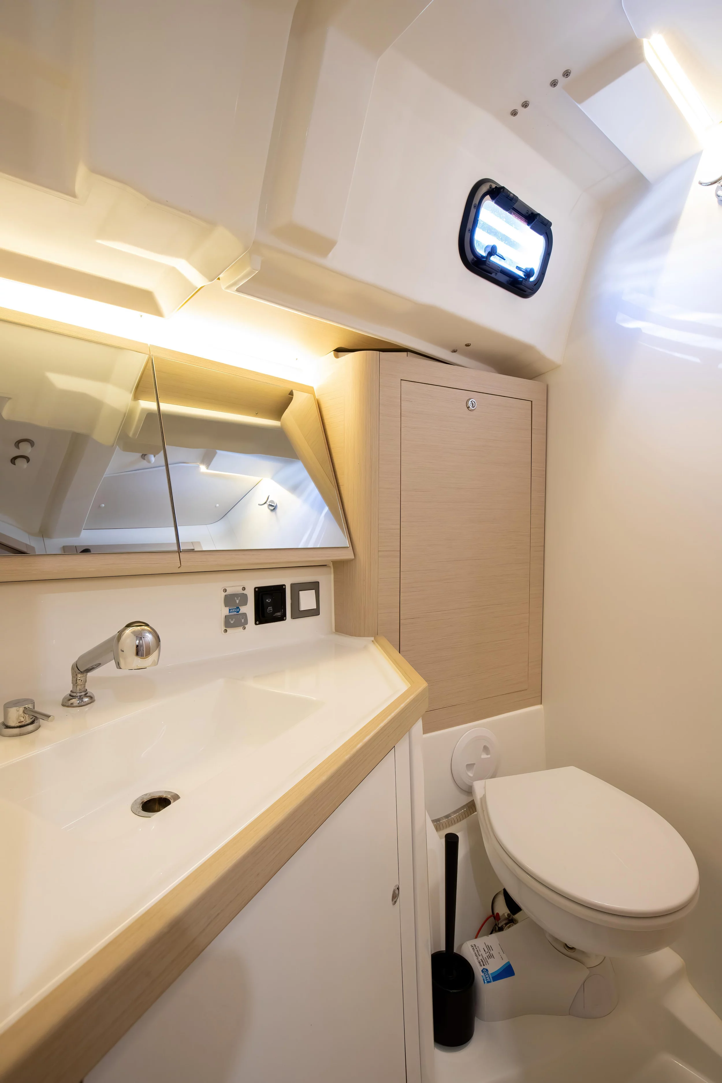Oceanis 46.1 (5 cab) (Filìa - Standard line)  - 19