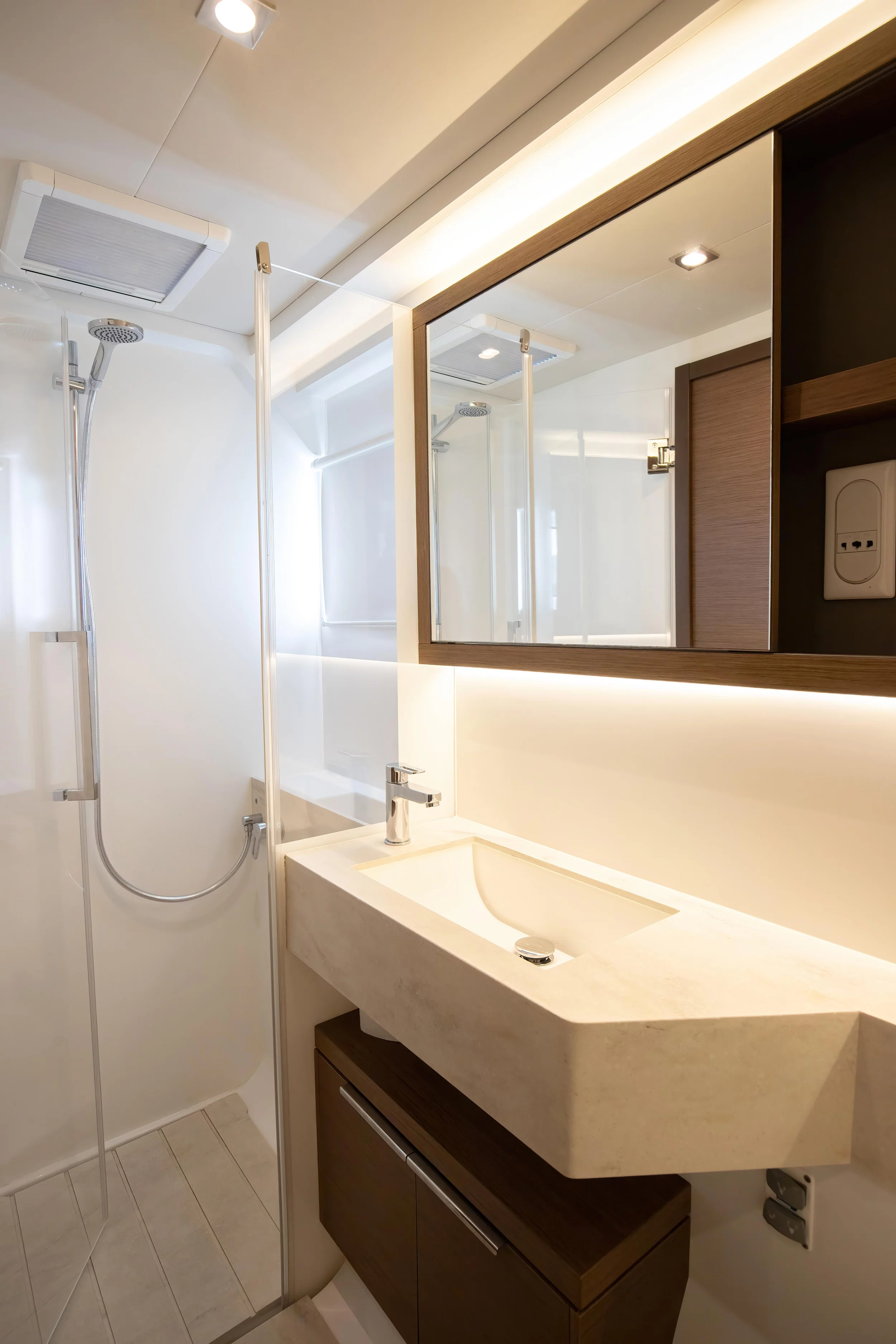 Lagoon 50 (6 cab) (Finocchietto - Premium Crewed Line)  - 7