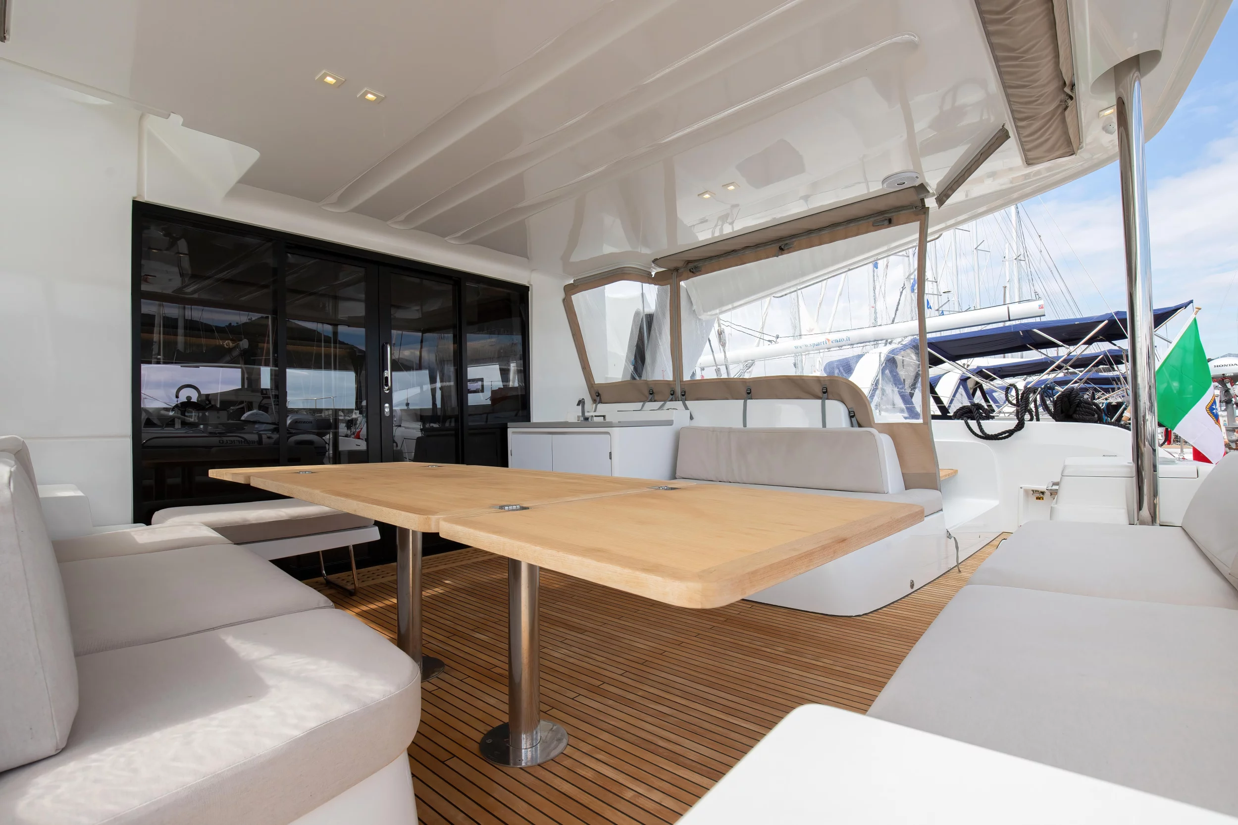 Lagoon 50 (6 cab) (Finocchietto - Premium Crewed Line)  - 11