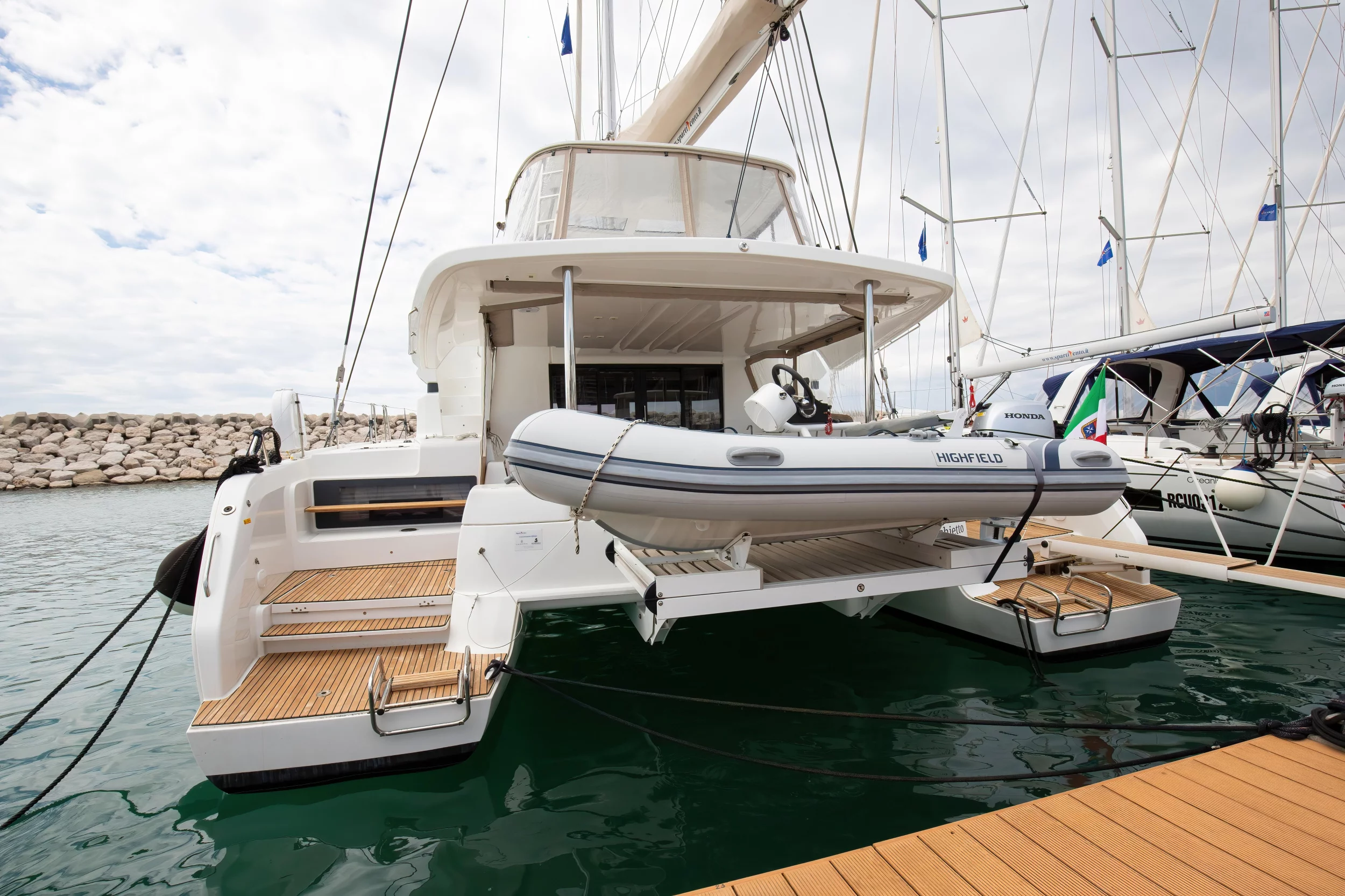 Lagoon 50 (6 cab) (Finocchietto - Premium Crewed Line)  - 9