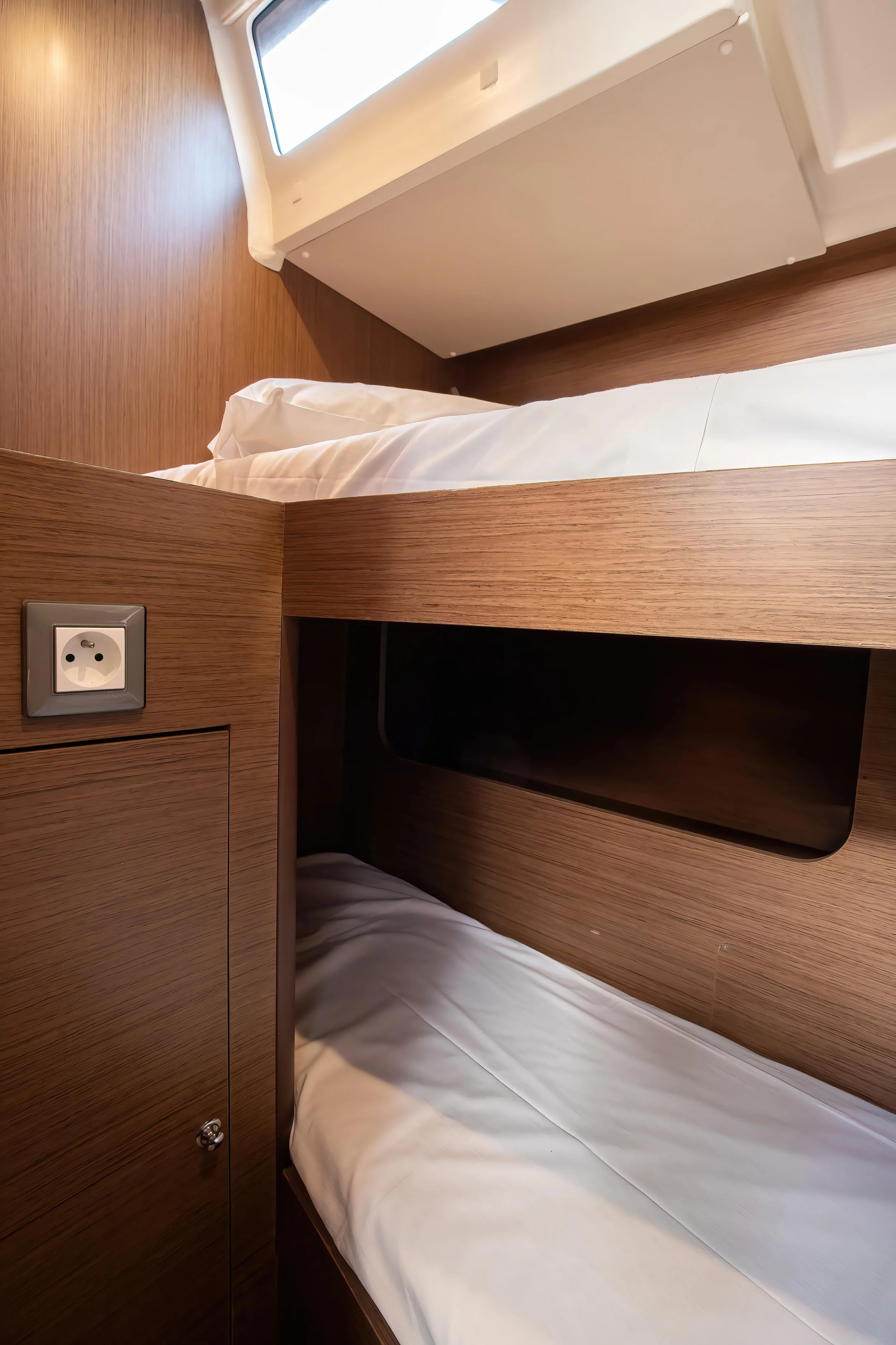 Oceanis 51.1 (Hybris - Comfort line)  - 4