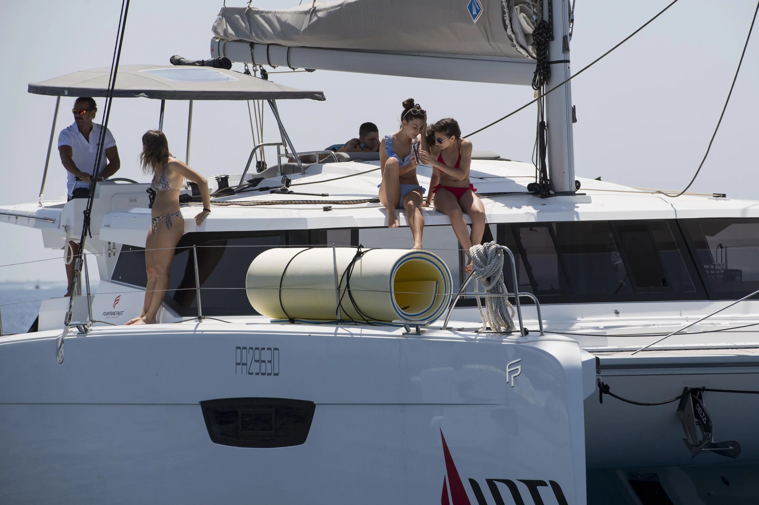Fountaine Pajot Astréa 42 (Wm-Ac in dinette-Gen-Sol.Pan) (Astrea)  - 15