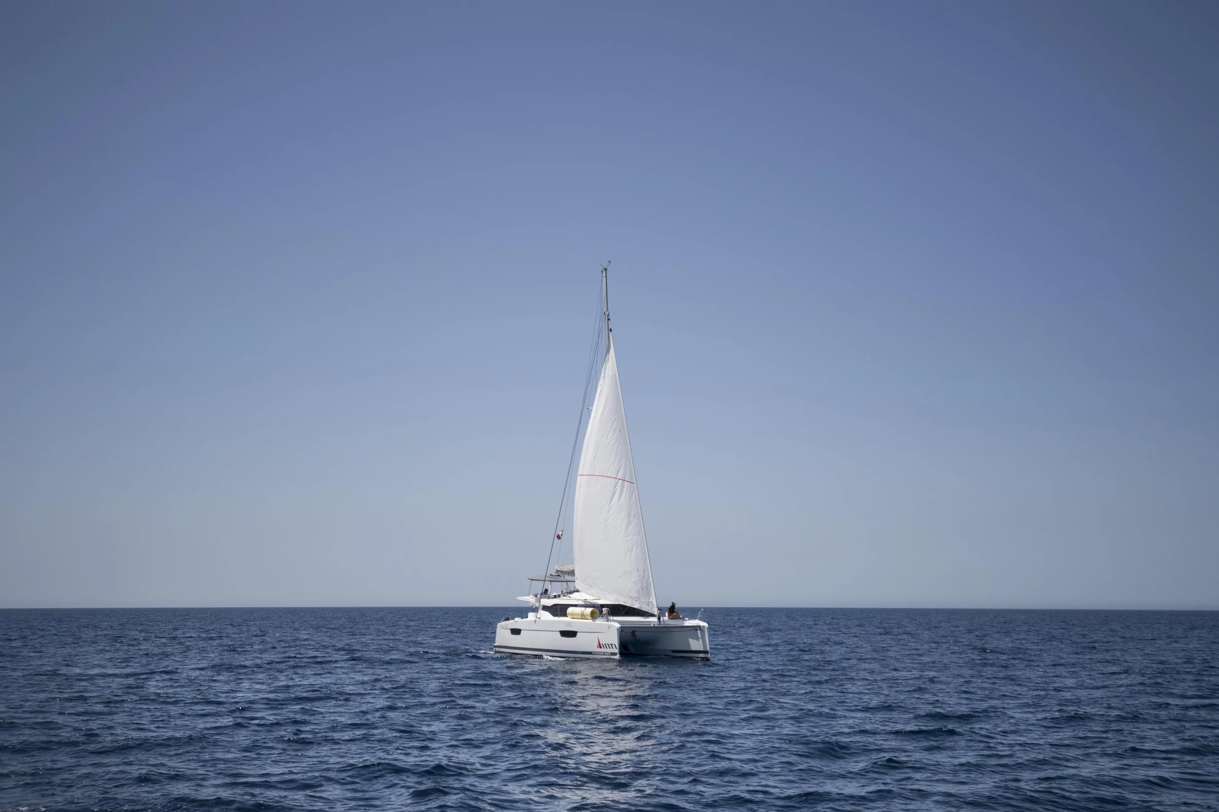 Fountaine Pajot Astréa 42 (Wm-Ac in dinette-Gen-Sol.Pan) (Astrea)  - 35