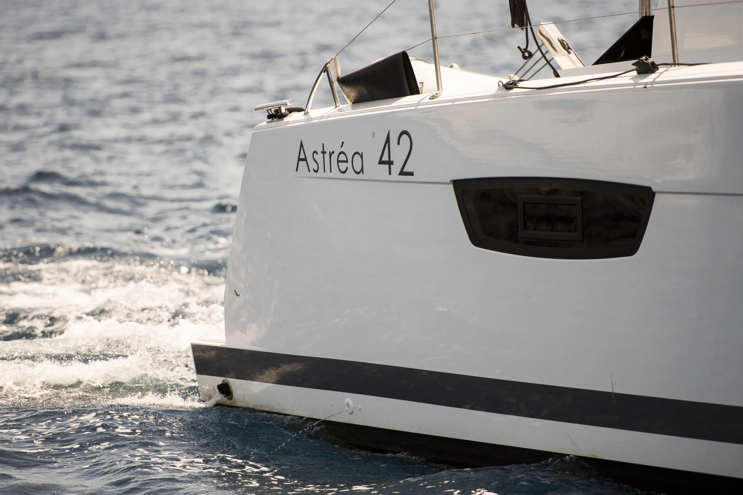 Fountaine Pajot Astréa 42 (Wm-Ac in dinette-Gen-Sol.Pan) (Astrea)  - 32