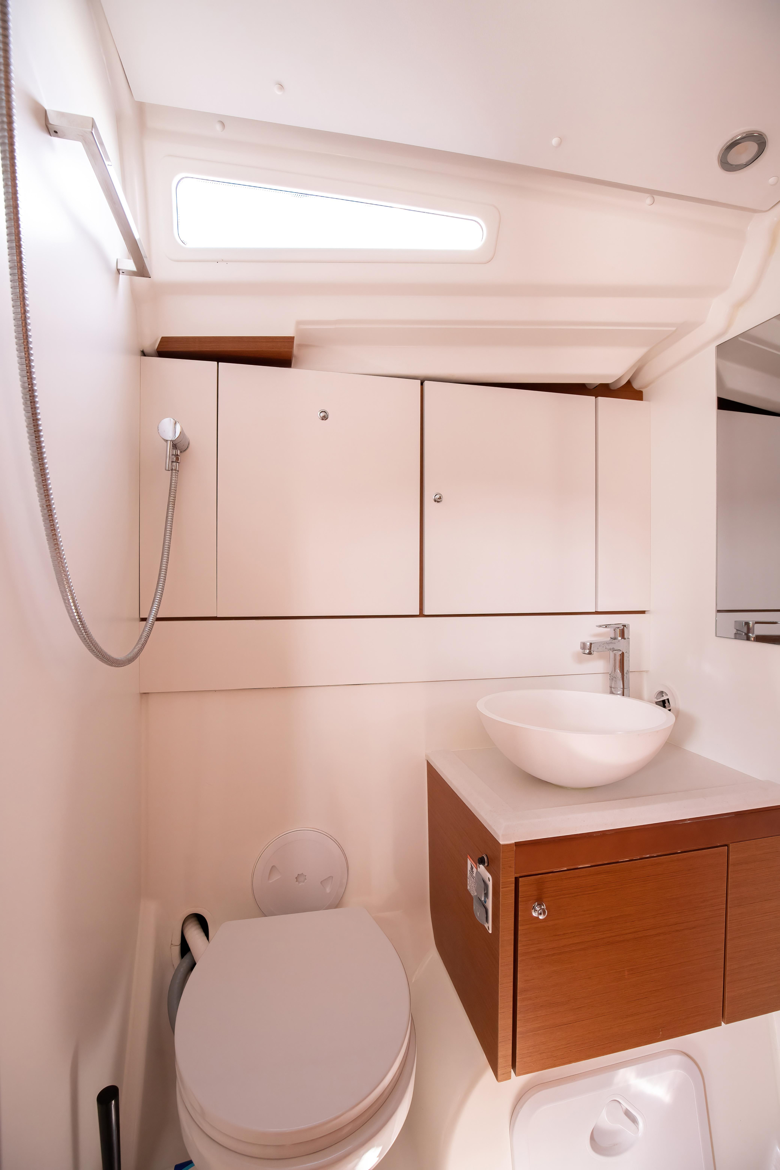 Photo #6 - Jeanneau 54 - 5cab (Psyche - Premium line) en Portorosa - 7230