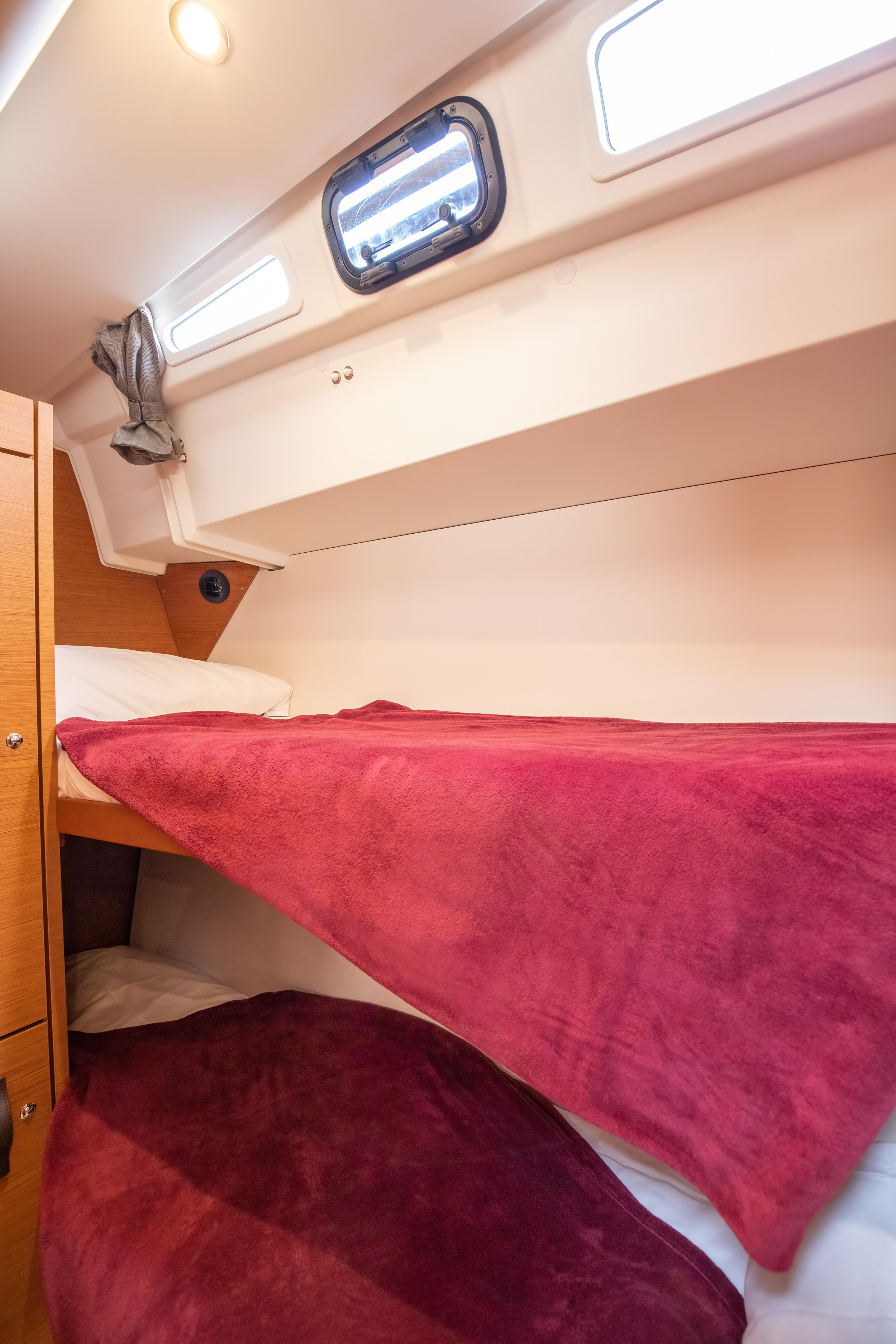 Photo #27 - Jeanneau 54 - 5cab (Psyche - Premium line) en Portorosa - 7230