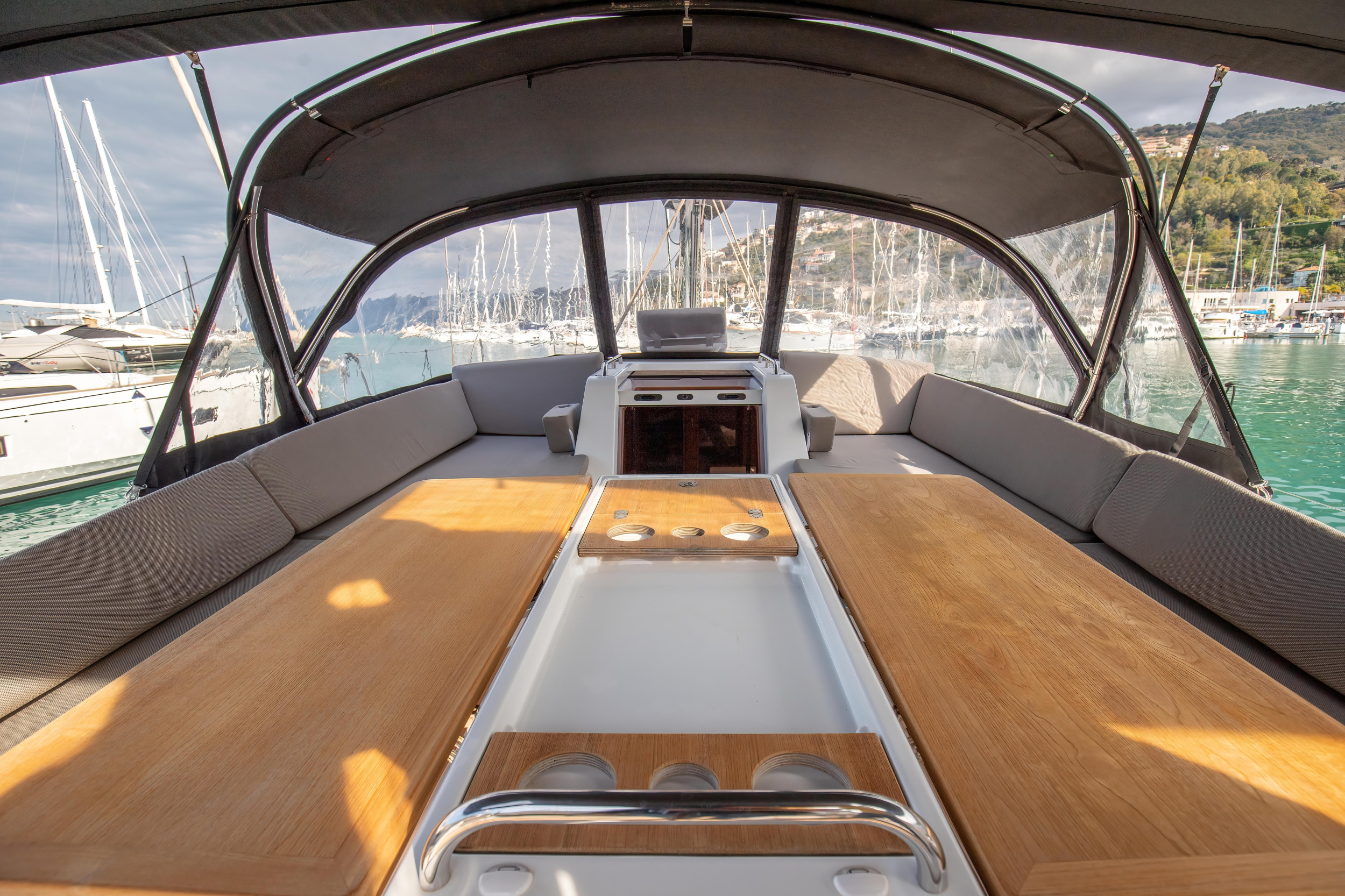 Photo #30 - Jeanneau 54 - 5cab (Psyche - Premium line) en Portorosa - 7230