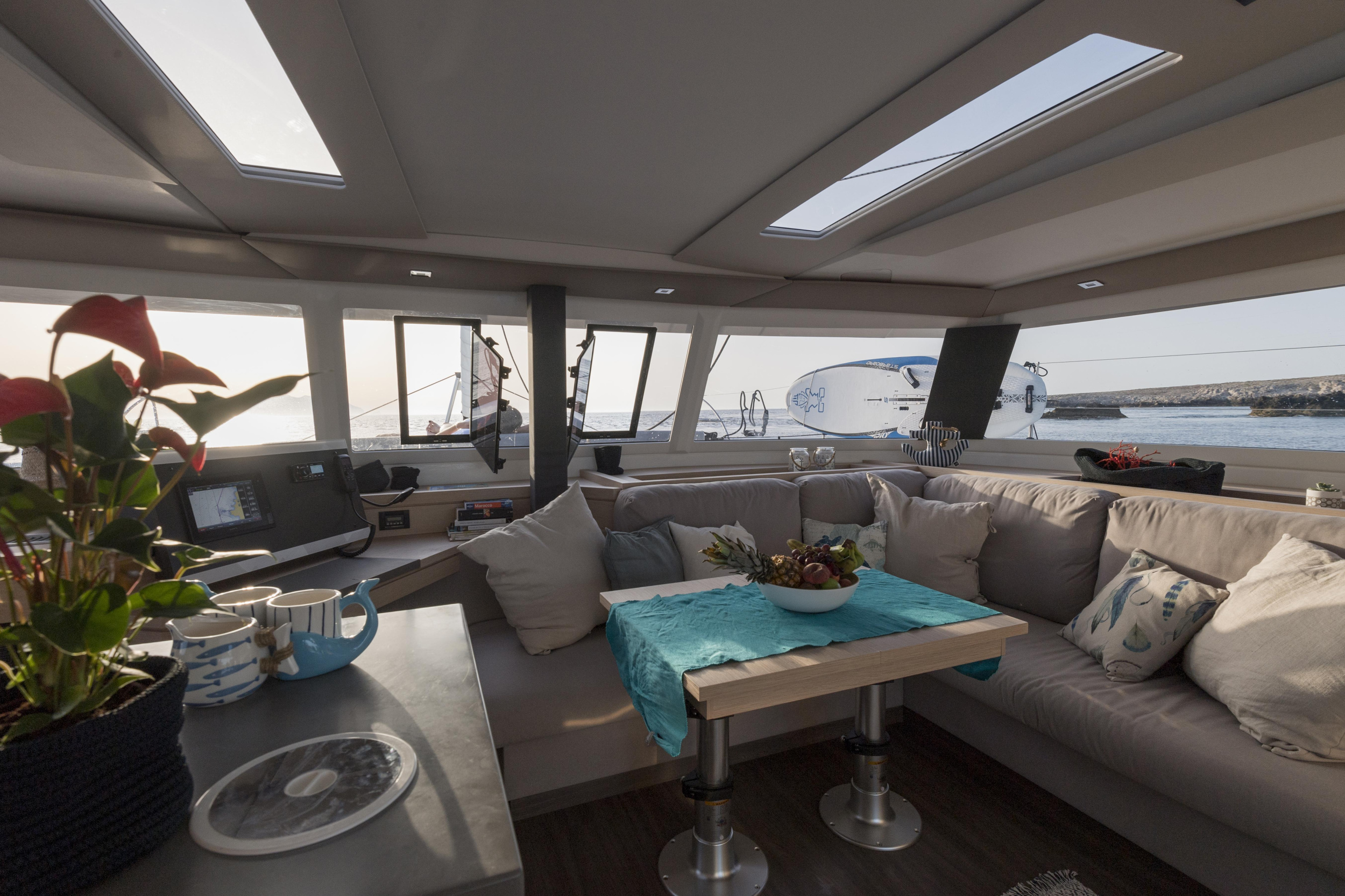 Photo #15 - Fountaine Pajot Astréa 42 (Wm-Ac in dinette-Gen-Sol.Pan) (Astrea) in Castellamare del Golfo - 12855