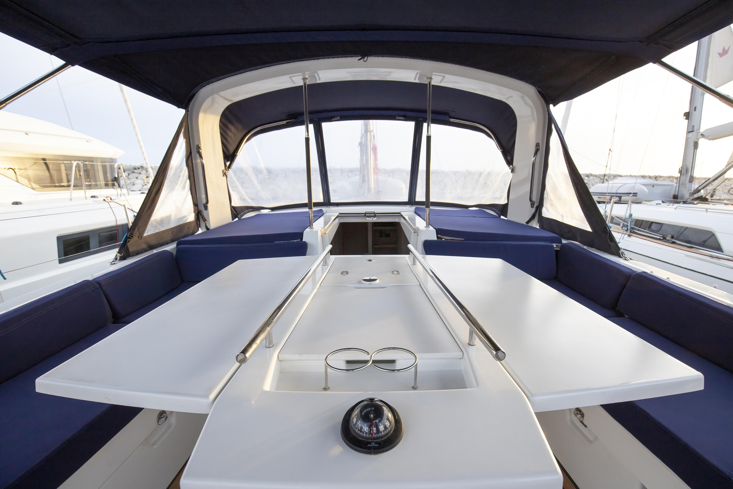 Photo #9 - Oceanis 46.1 (bunk cab) (Tyche - Standard line) en Castiglioncello - 24562