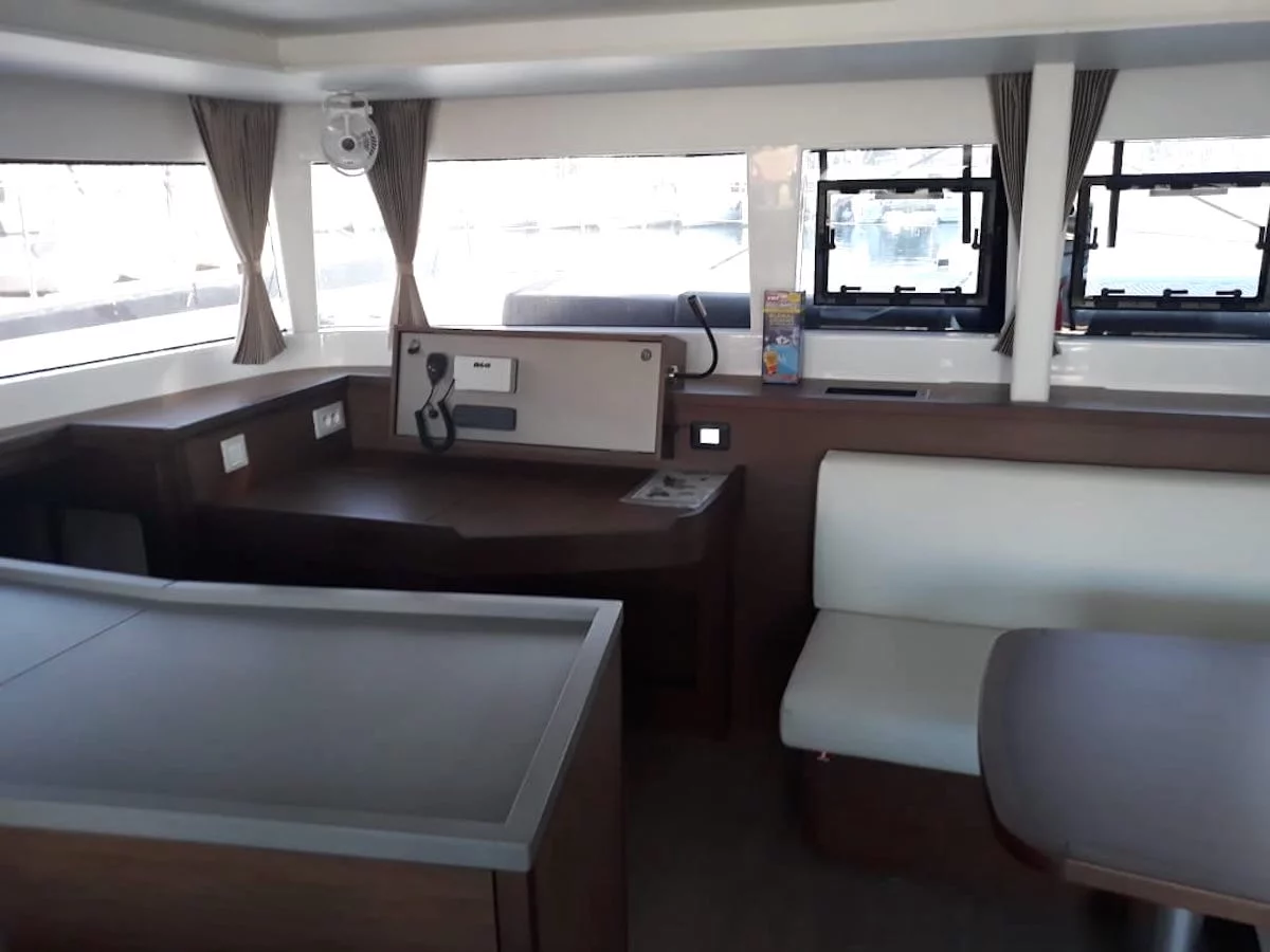 Lagoon 450F (Escapade)  - 15