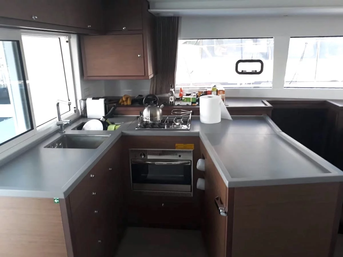 Lagoon 450F (Escapade)  - 13