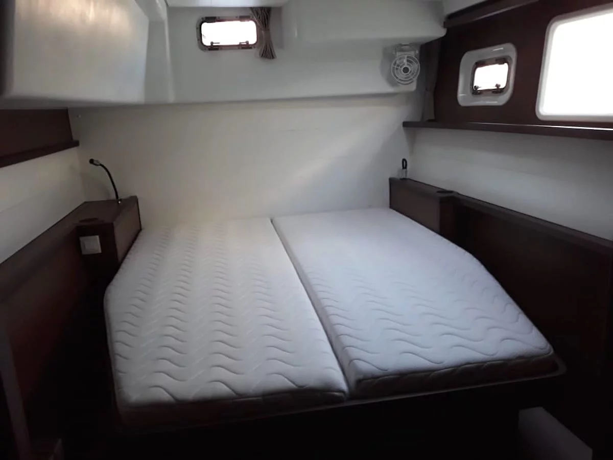 Lagoon 450F (Escapade)  - 6