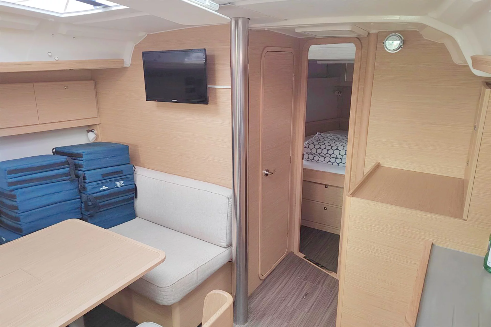 Dufour 430 (WHISKY)  - 14