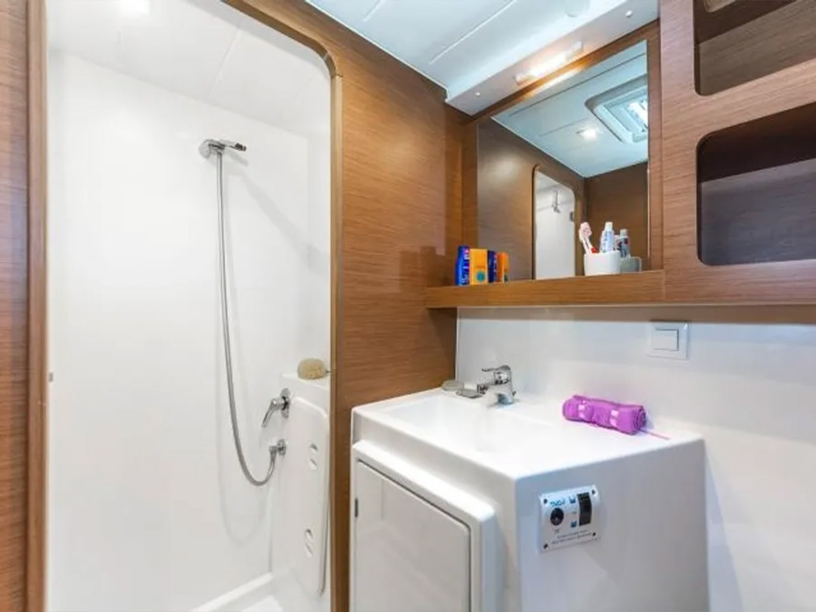 Photo #5 - Lagoon 42 (Fantasea) in Lavrion - 64045