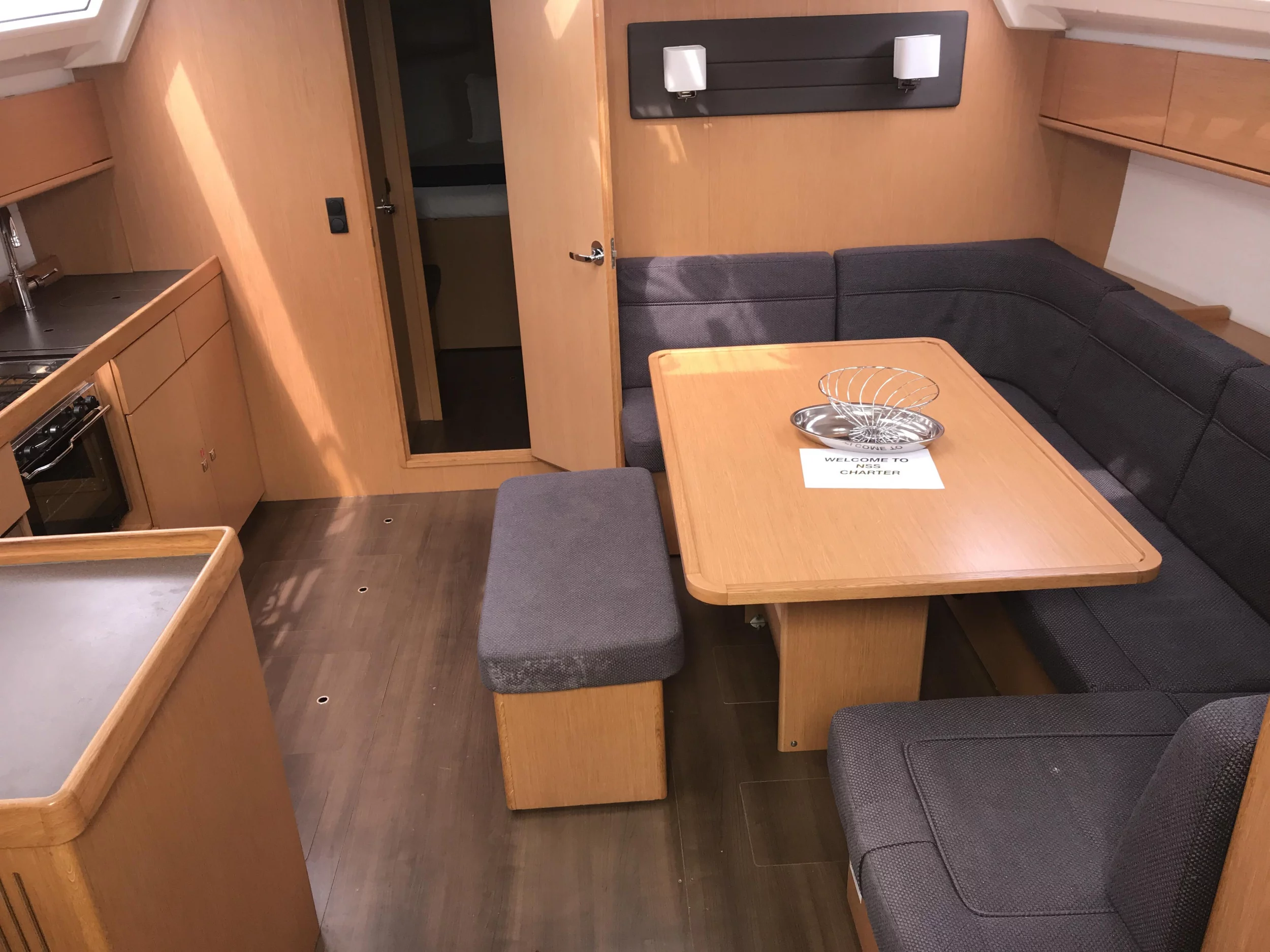 Bavaria Cr 46 (Albireo) Interior image - 10