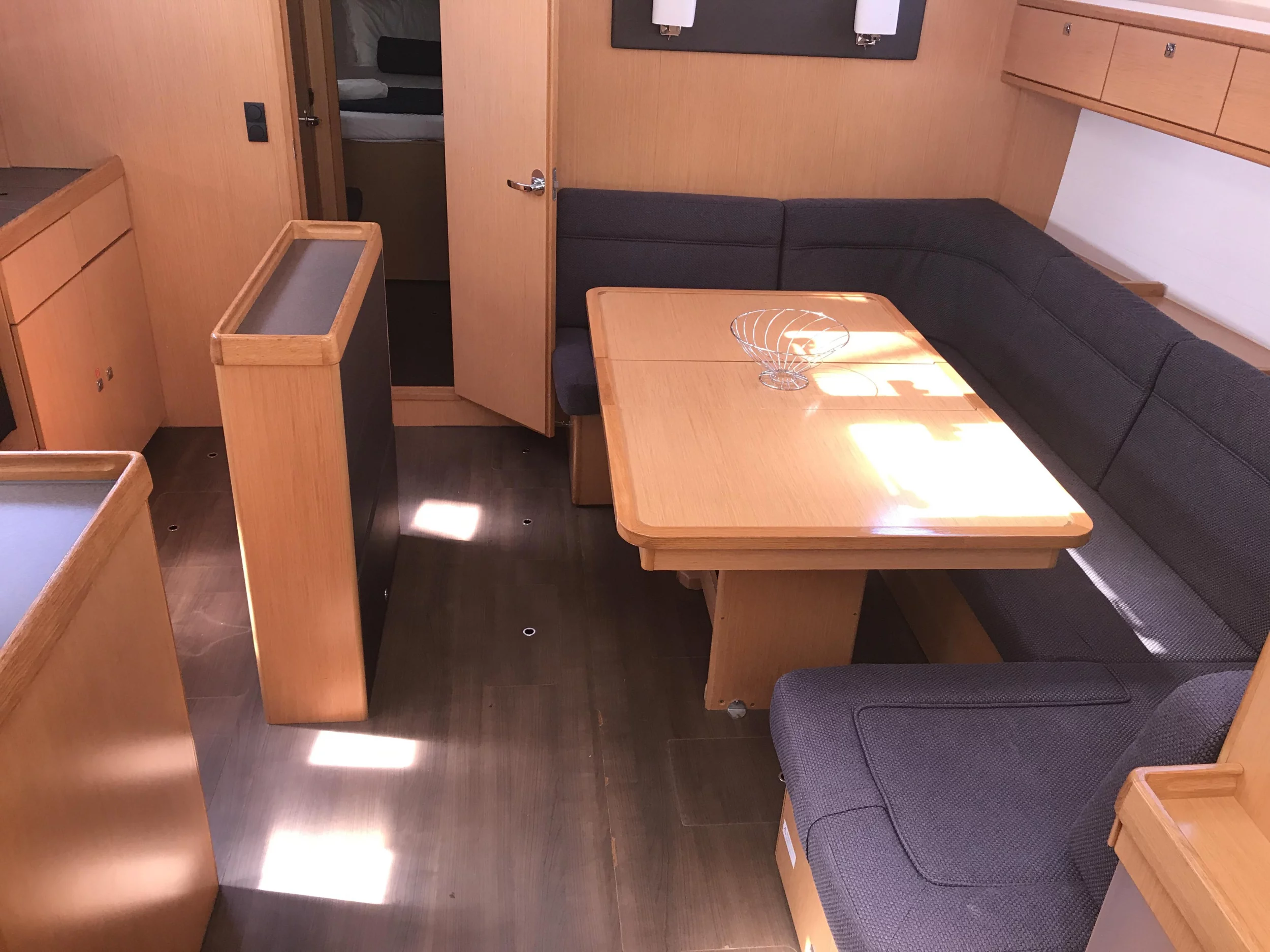 Bavaria Cr 46 (Aludra) Interior image - 3