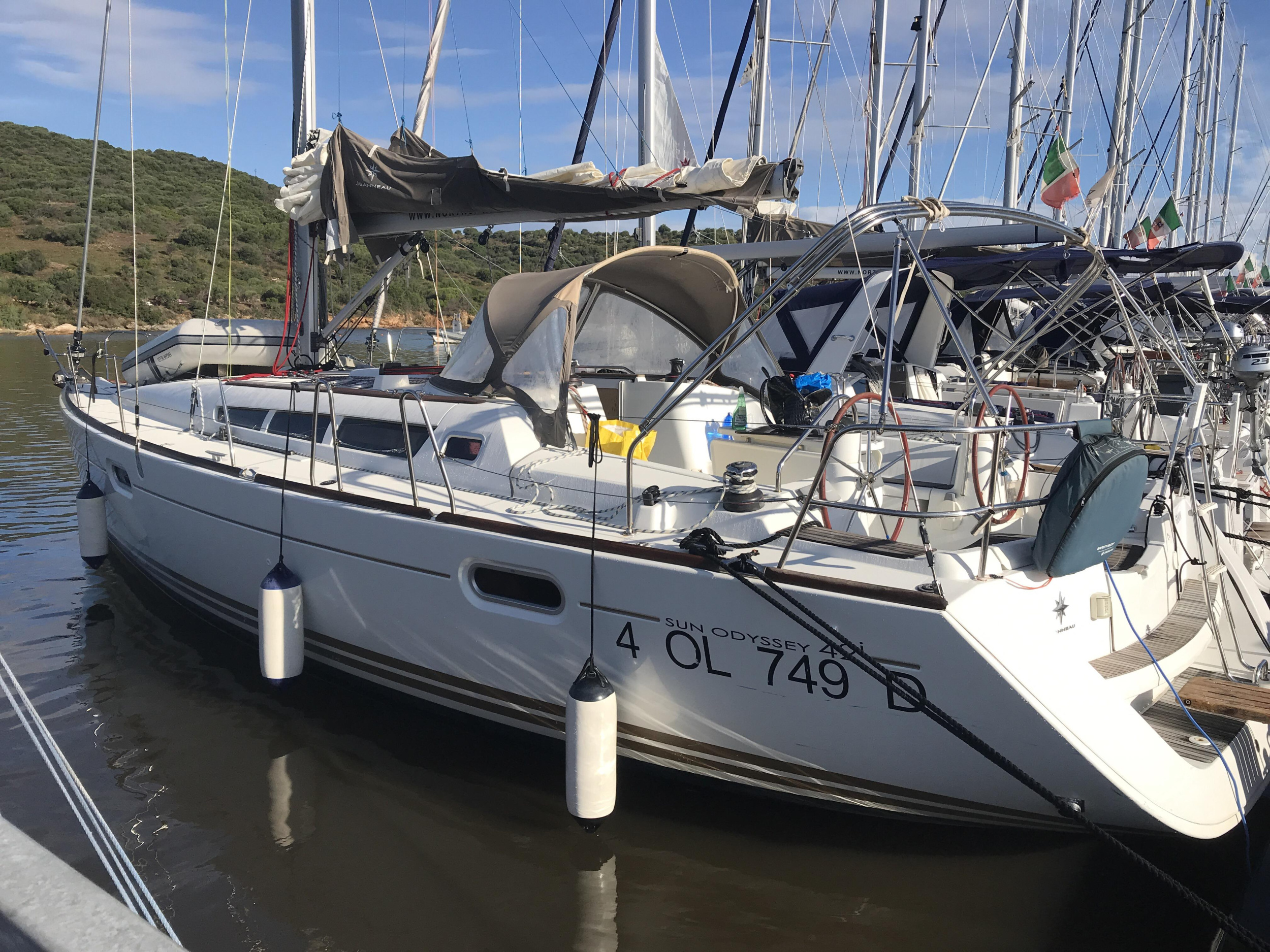 Photo #12 - Sun Odyssey 42i (Gemini) in Portisco - 18633