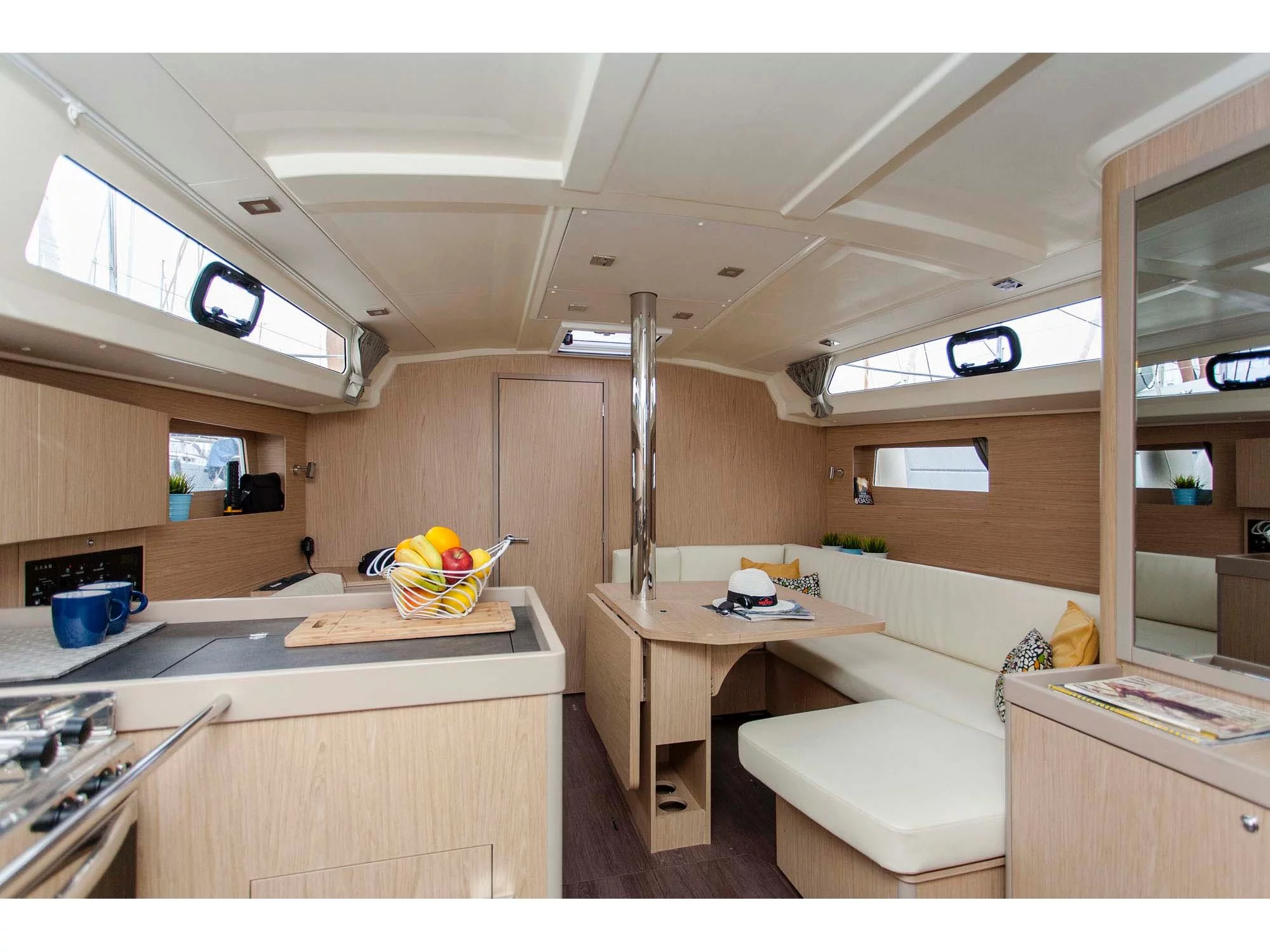 Oceanis 41.1 (Free) Interior image - 2
