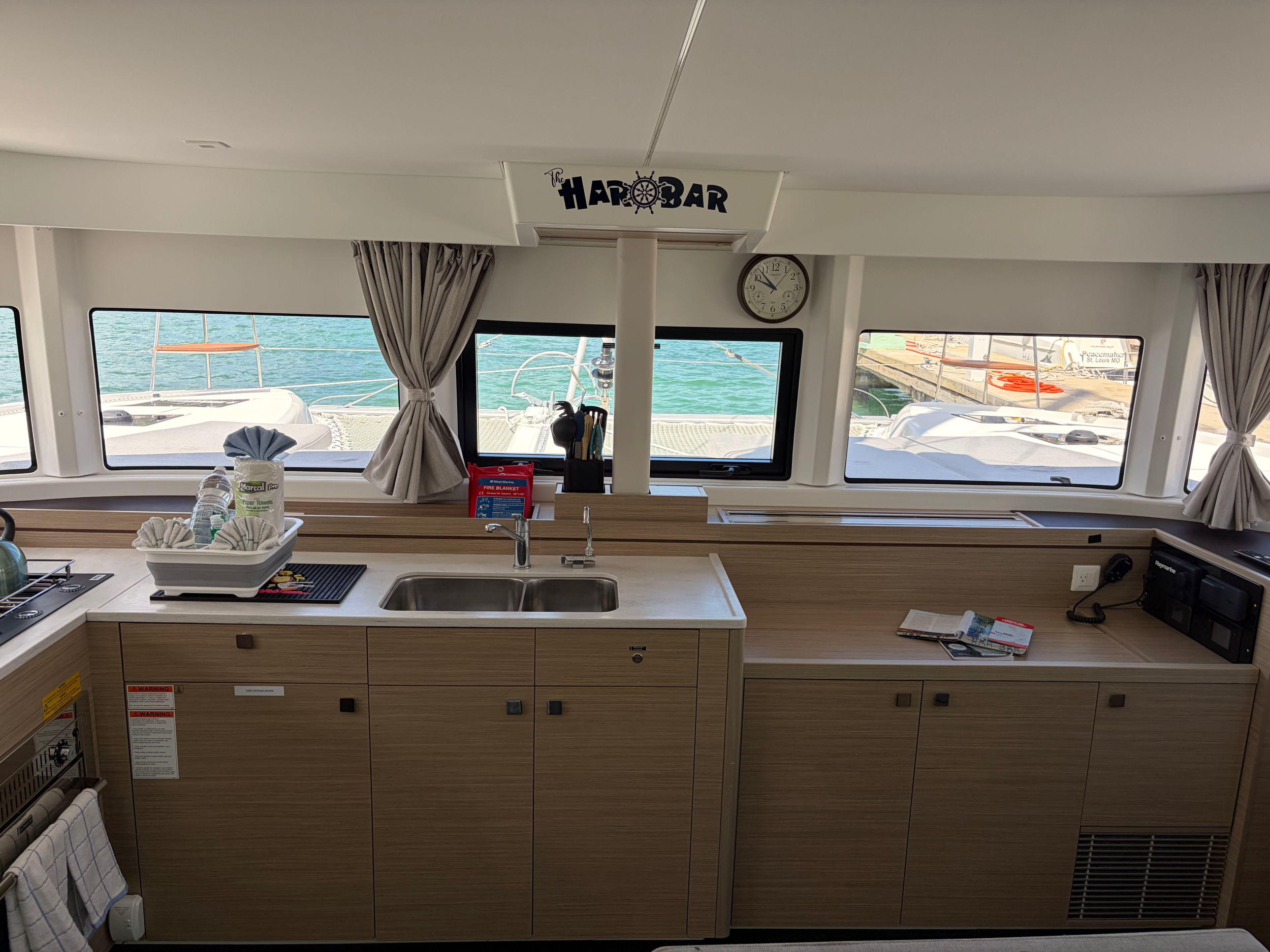Lagoon 43 (Owners Version) — photo 34