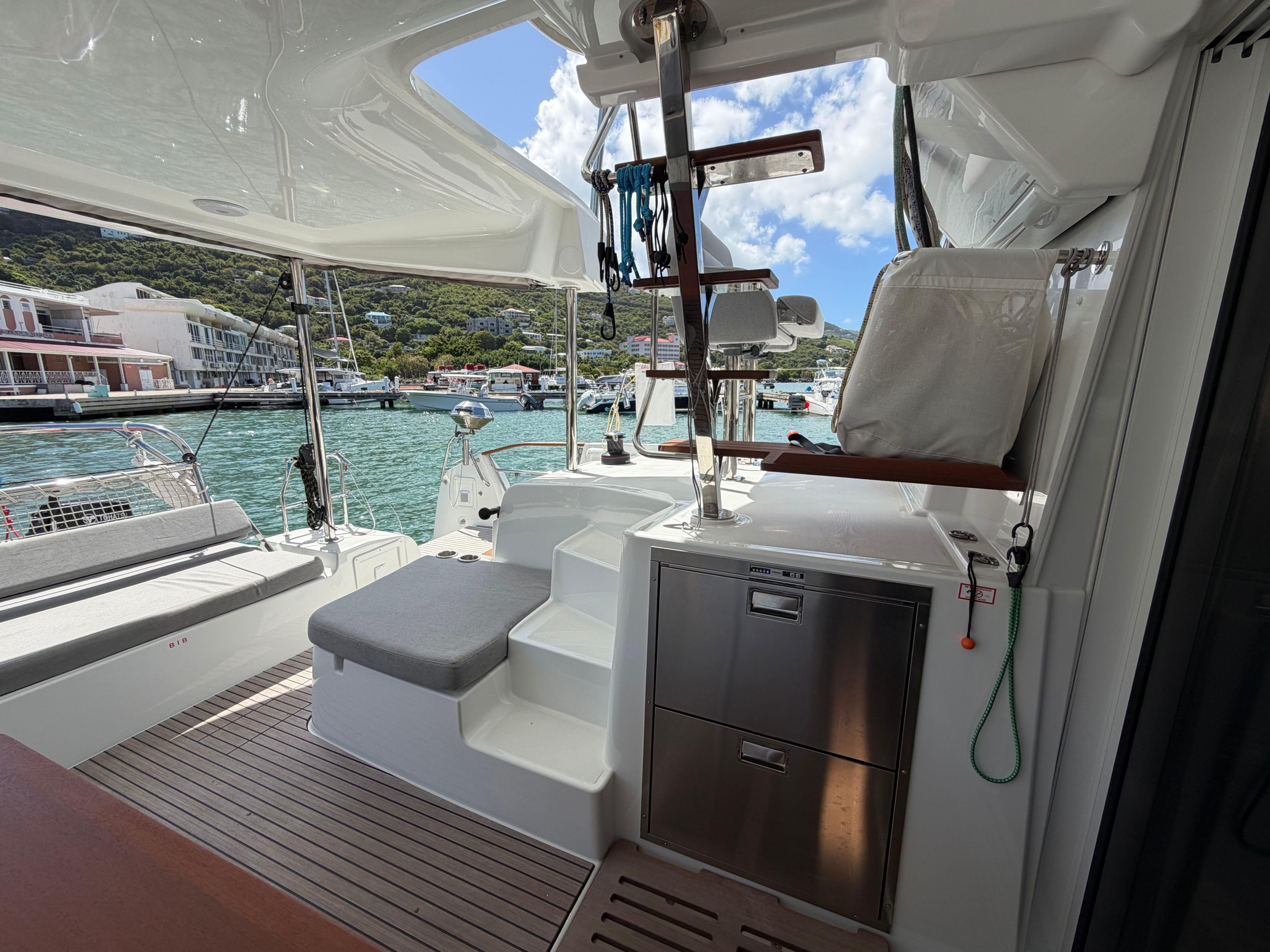 Lagoon 43 (Owners Version) — photo 32
